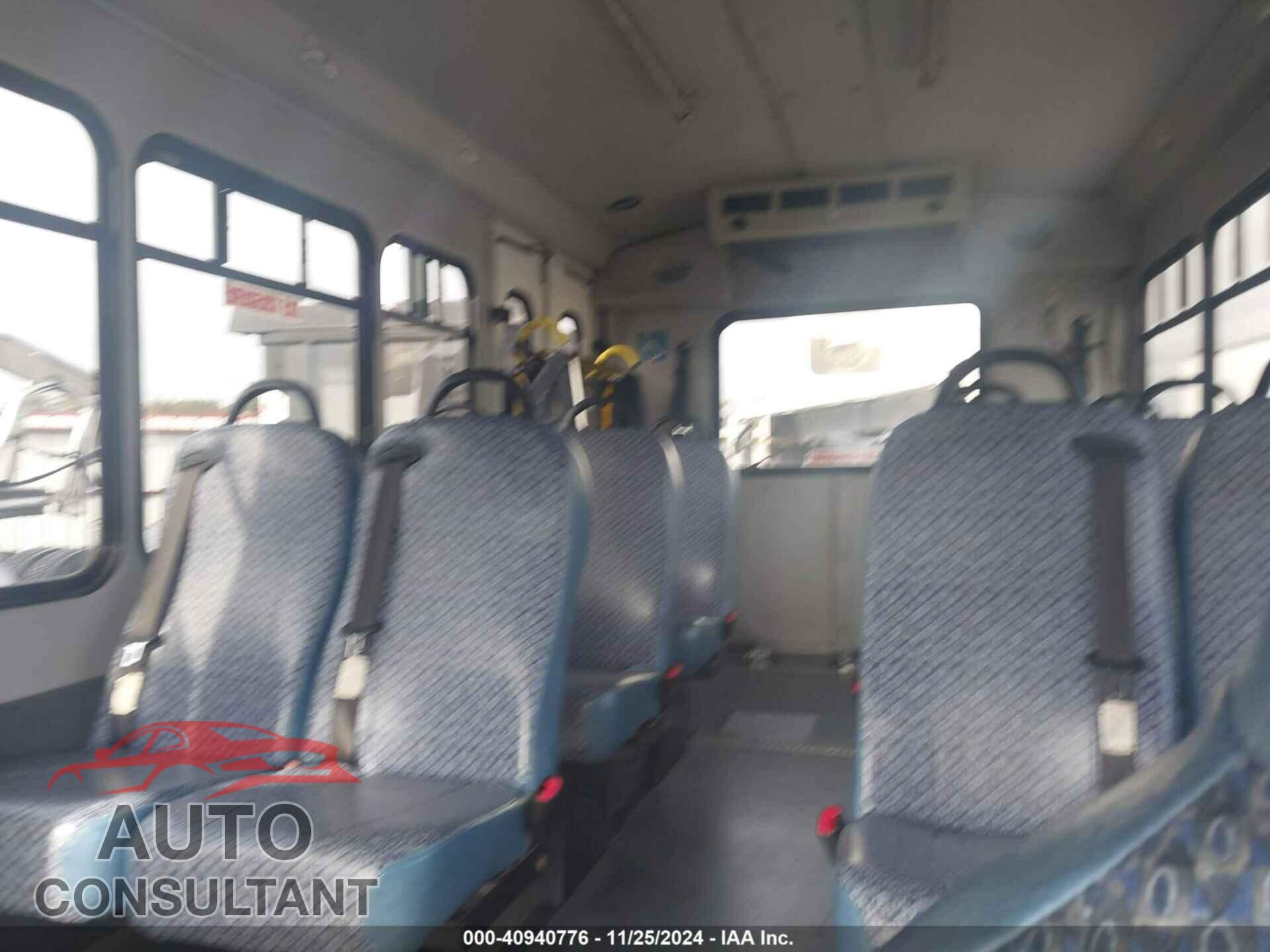 FORD E-450 CUTAWAY 2013 - 1FDFE4FS6DDA23062