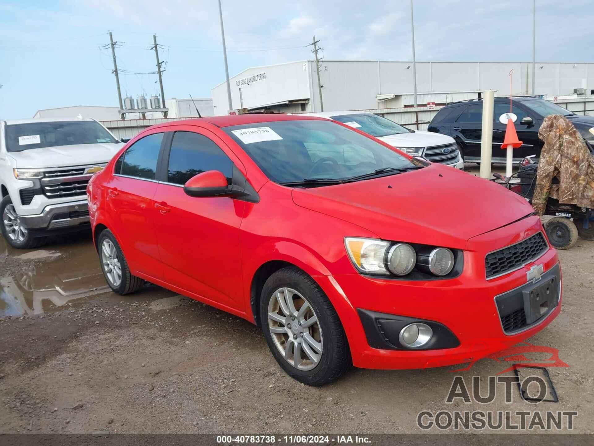 CHEVROLET SONIC 2014 - 1G1JC5SH9E4106421
