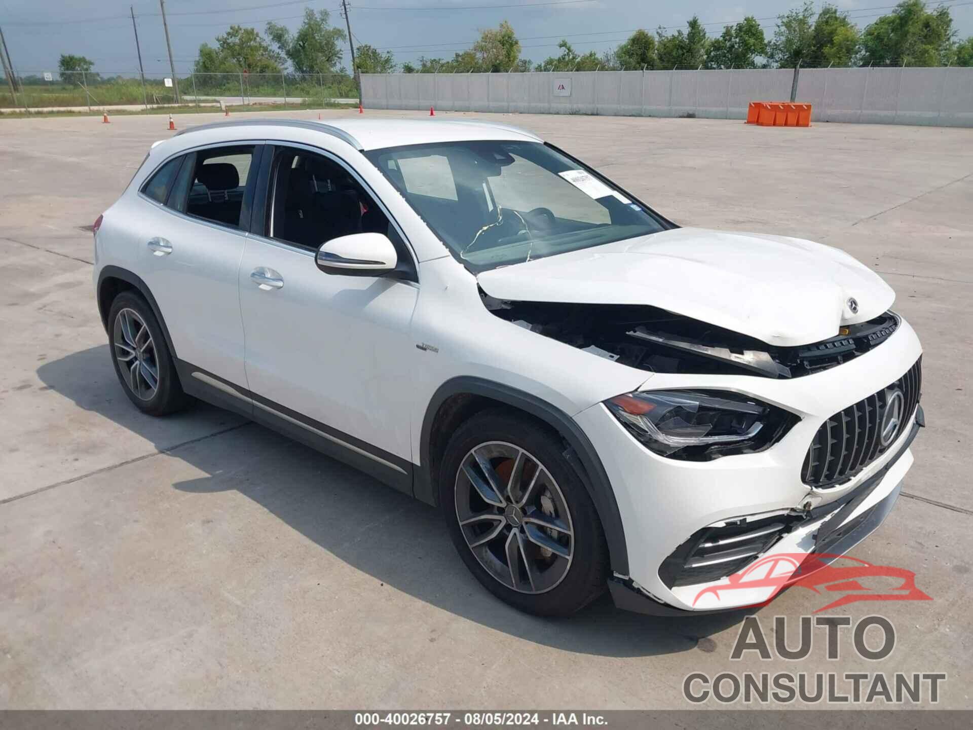 MERCEDES-BENZ AMG GLA 35 2023 - W1N4N5BB8PJ454122