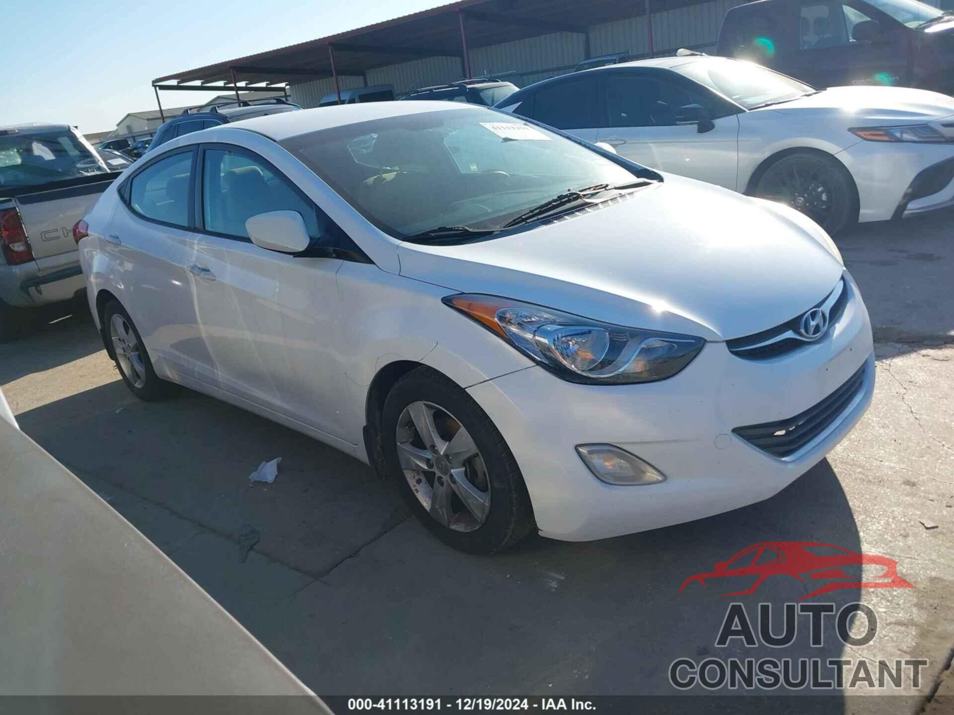HYUNDAI ELANTRA 2013 - 5NPDH4AE2DH403496