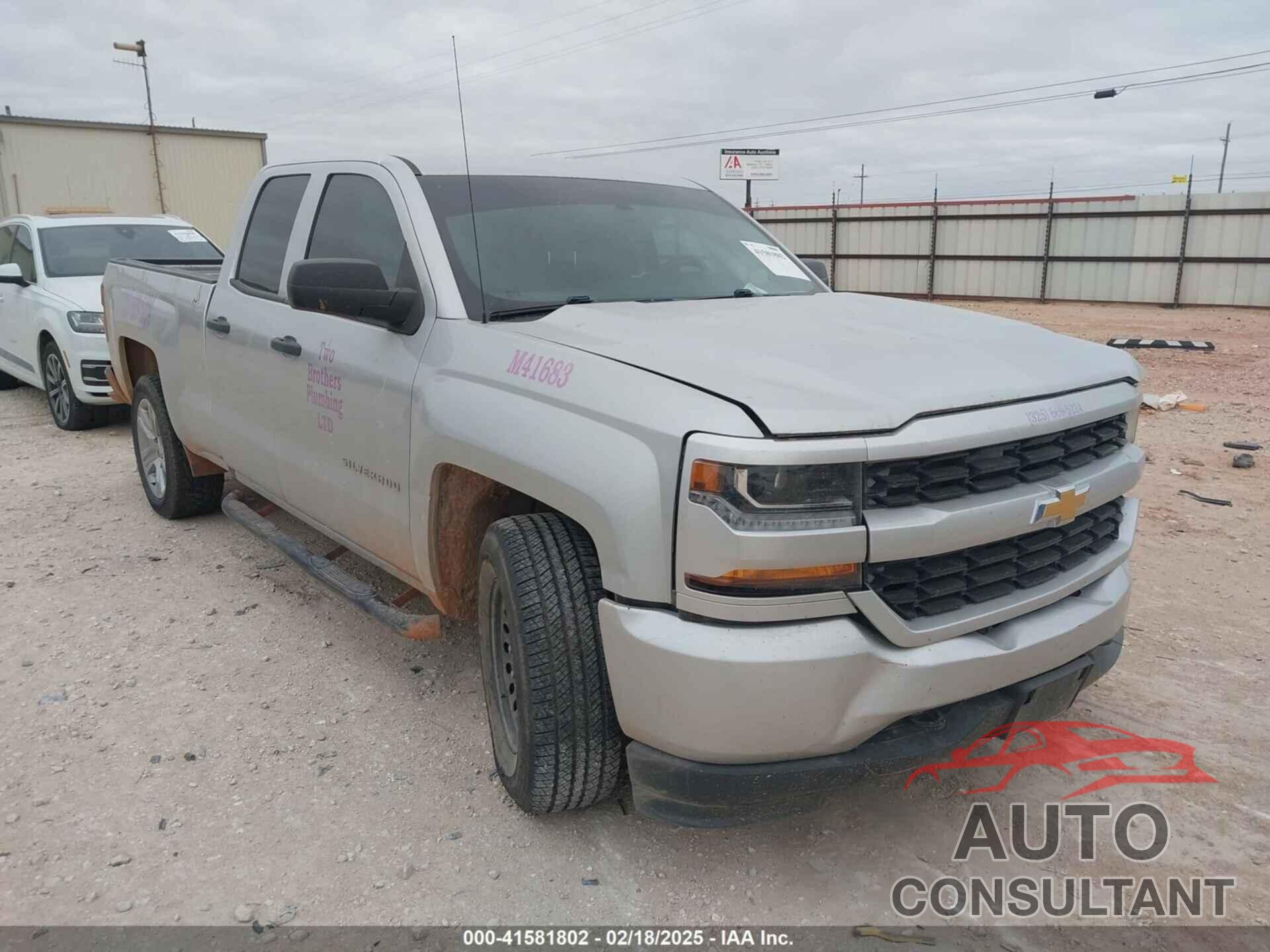 CHEVROLET SILVERADO 1500 2017 - 1GCRCPEH8HZ208267