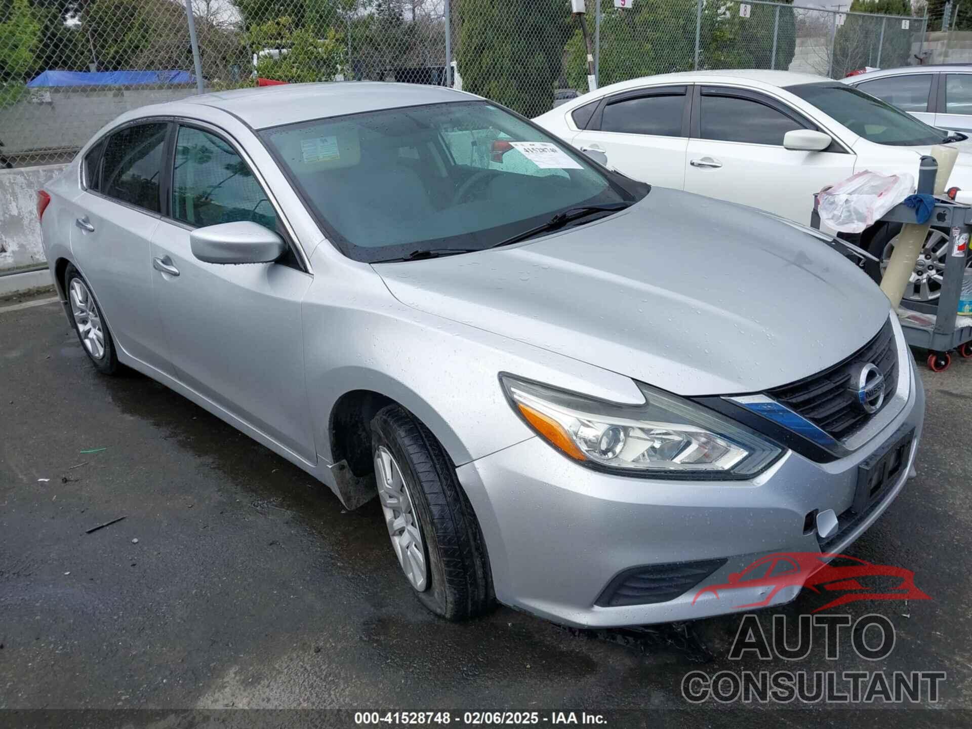 NISSAN ALTIMA 2018 - 1N4AL3AP4JC108880