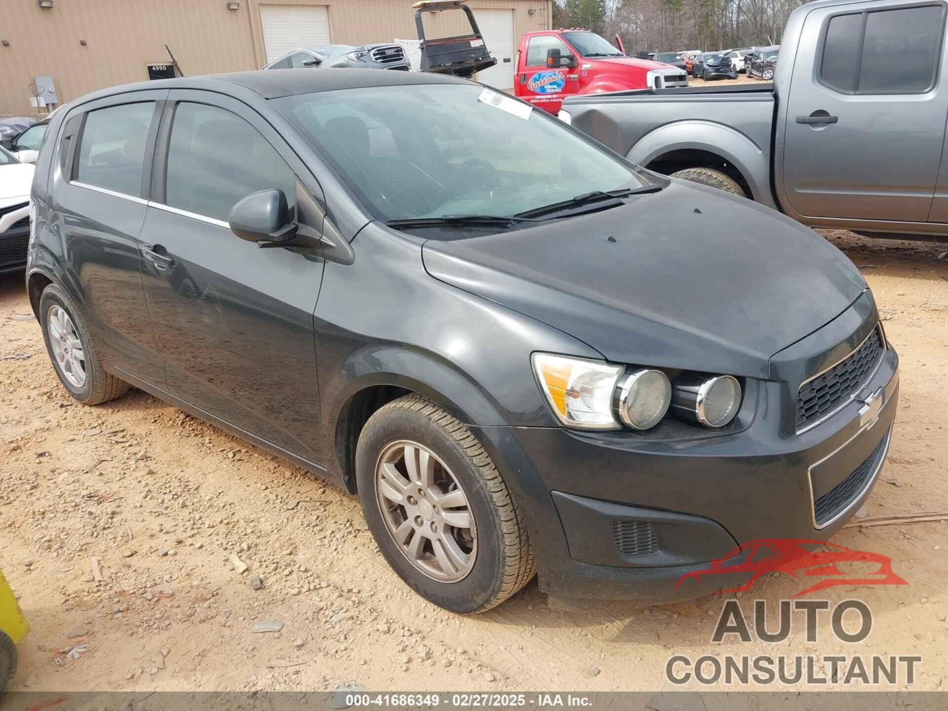 CHEVROLET SONIC 2015 - 1G1JC6SH4F4150804