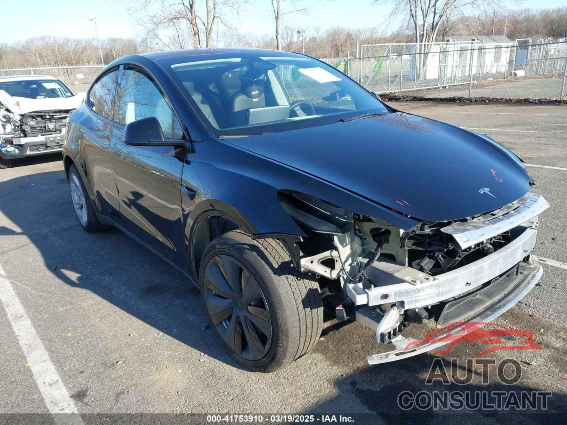 TESLA MODEL Y 2023 - 7SAYGAEE3PF925928