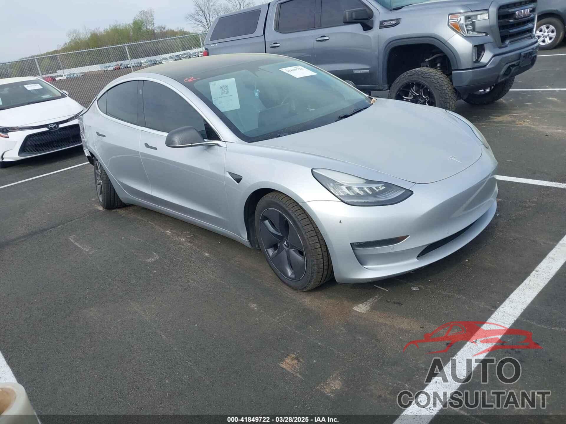 TESLA MODEL 3 2018 - 5YJ3E1EBXJF099511