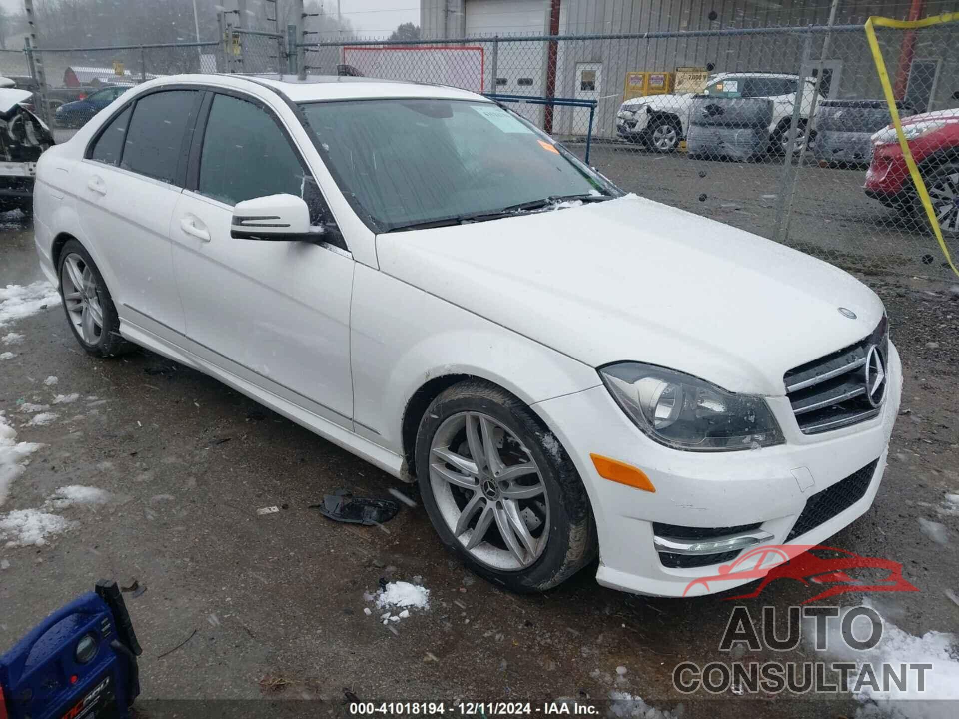 MERCEDES-BENZ C 300 2014 - WDDGF8AB1EA956719