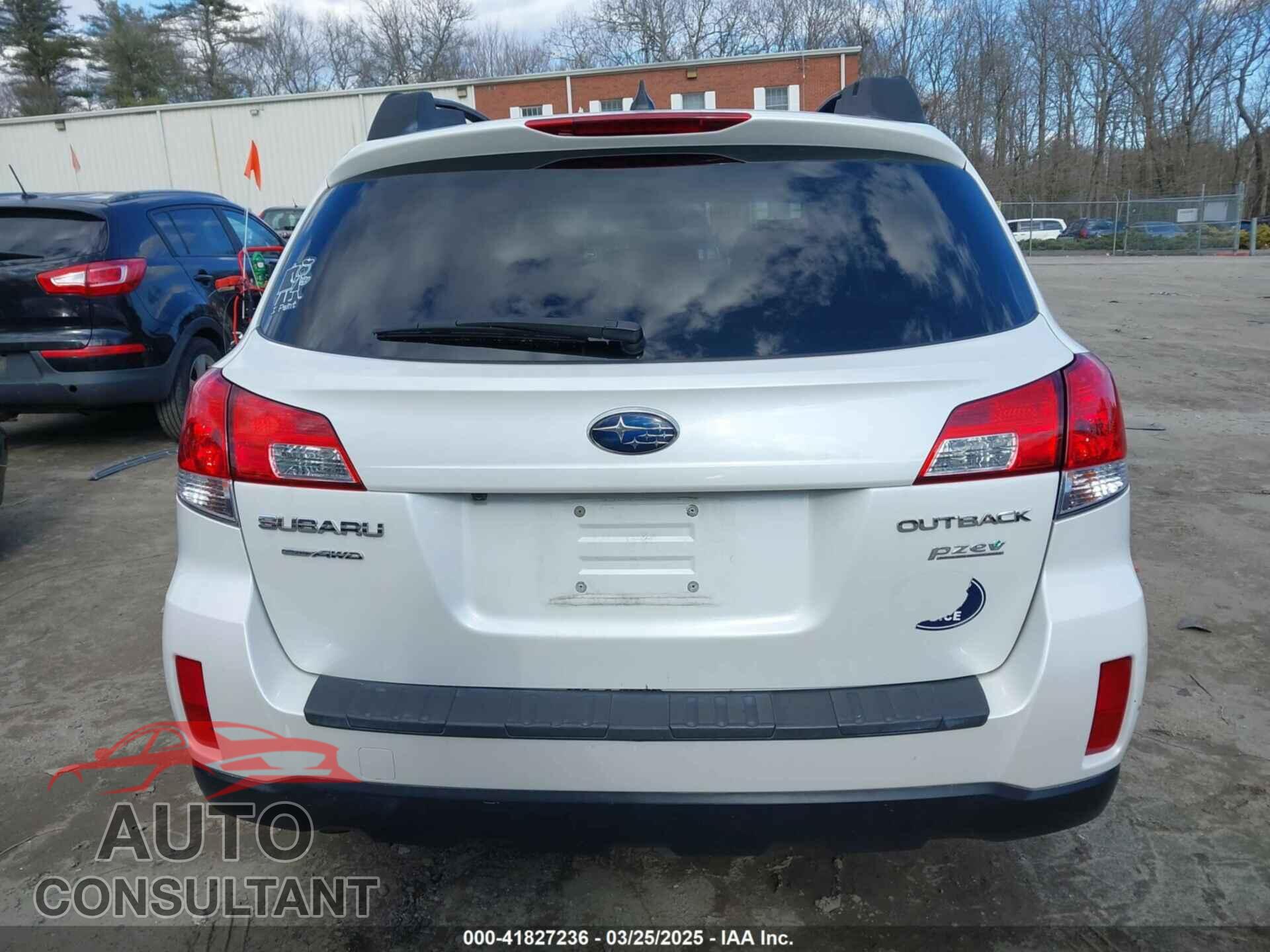 SUBARU OUTBACK 2013 - 4S4BRBLC8D3271890