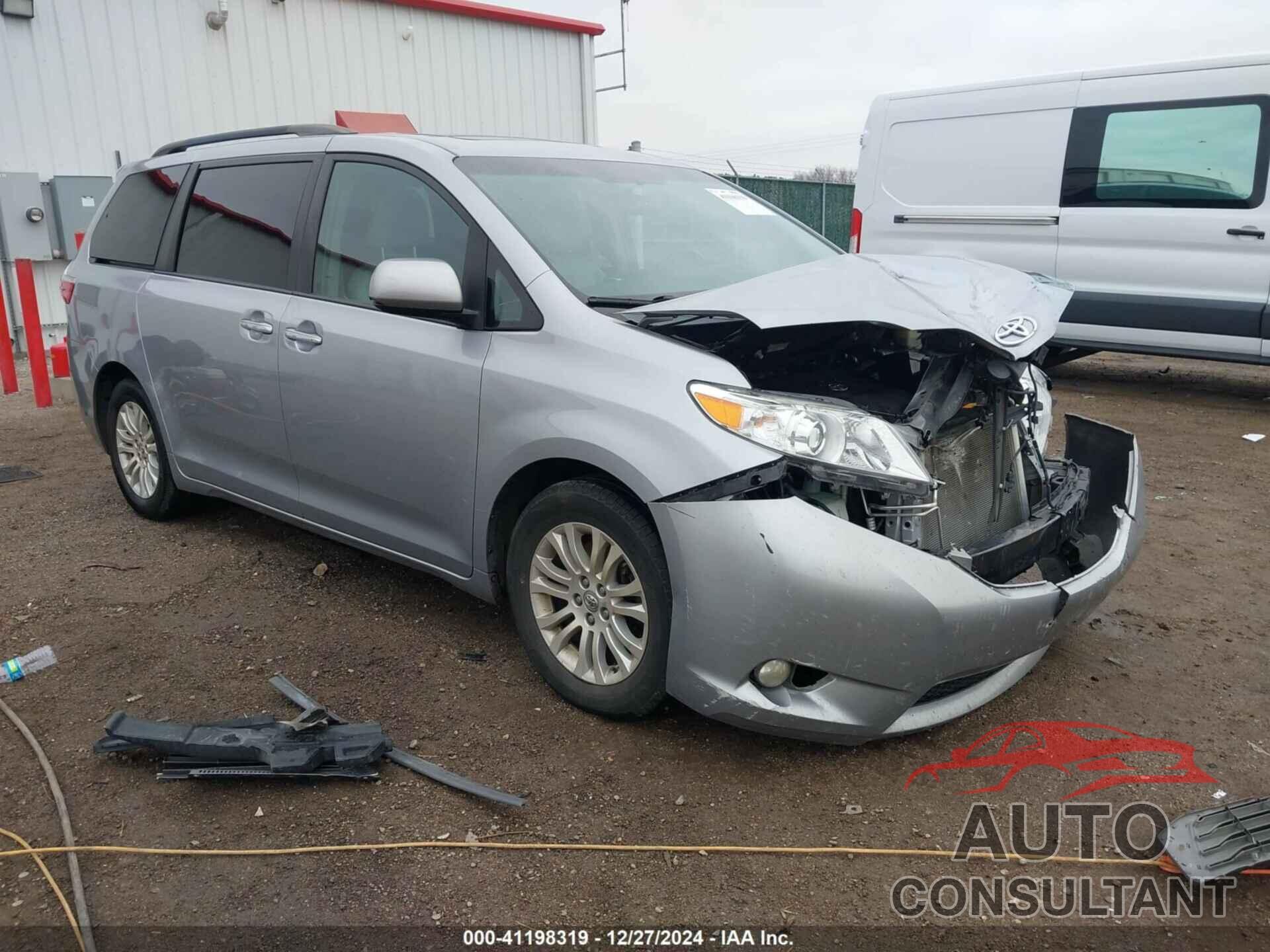 TOYOTA SIENNA 2015 - 5TDYK3DC4FS539519