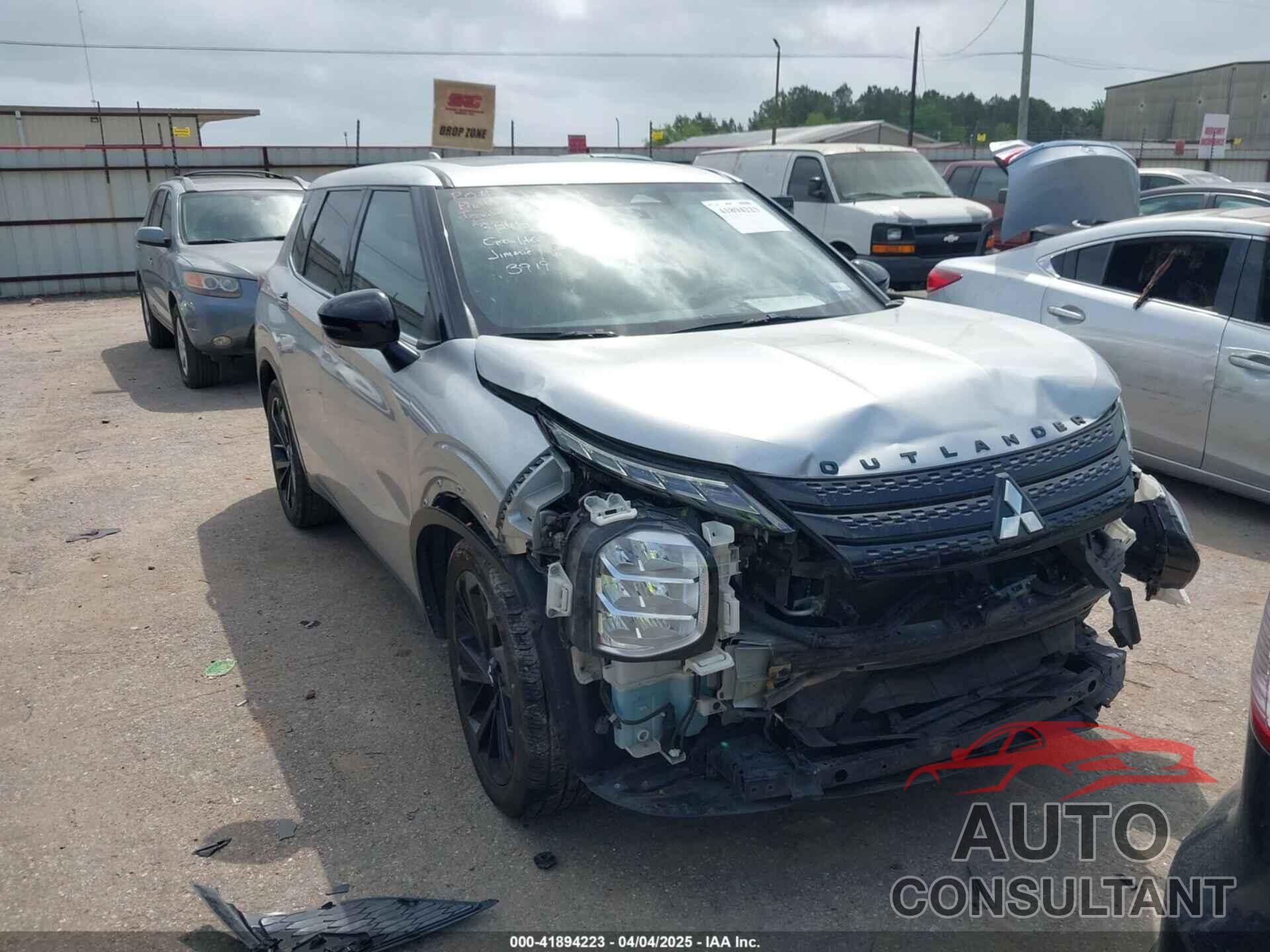 MITSUBISHI OUTLANDER 2022 - JA4J3UA87NZ073919