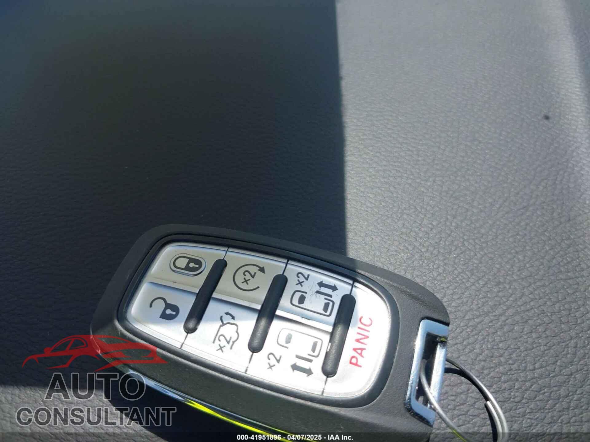 CHRYSLER PACIFICA 2023 - 2C4RC1BG7PR607110
