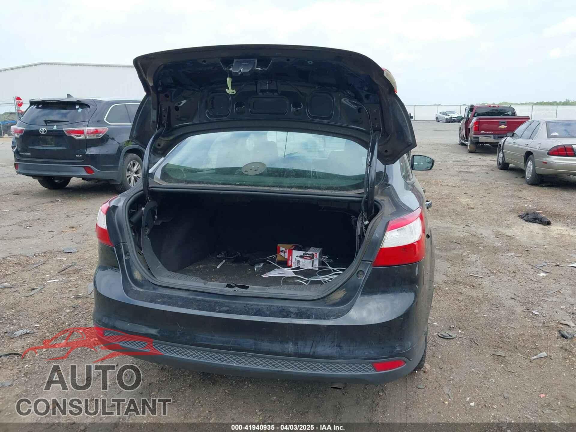FORD FOCUS 2012 - 1FAHP3F21CL374814