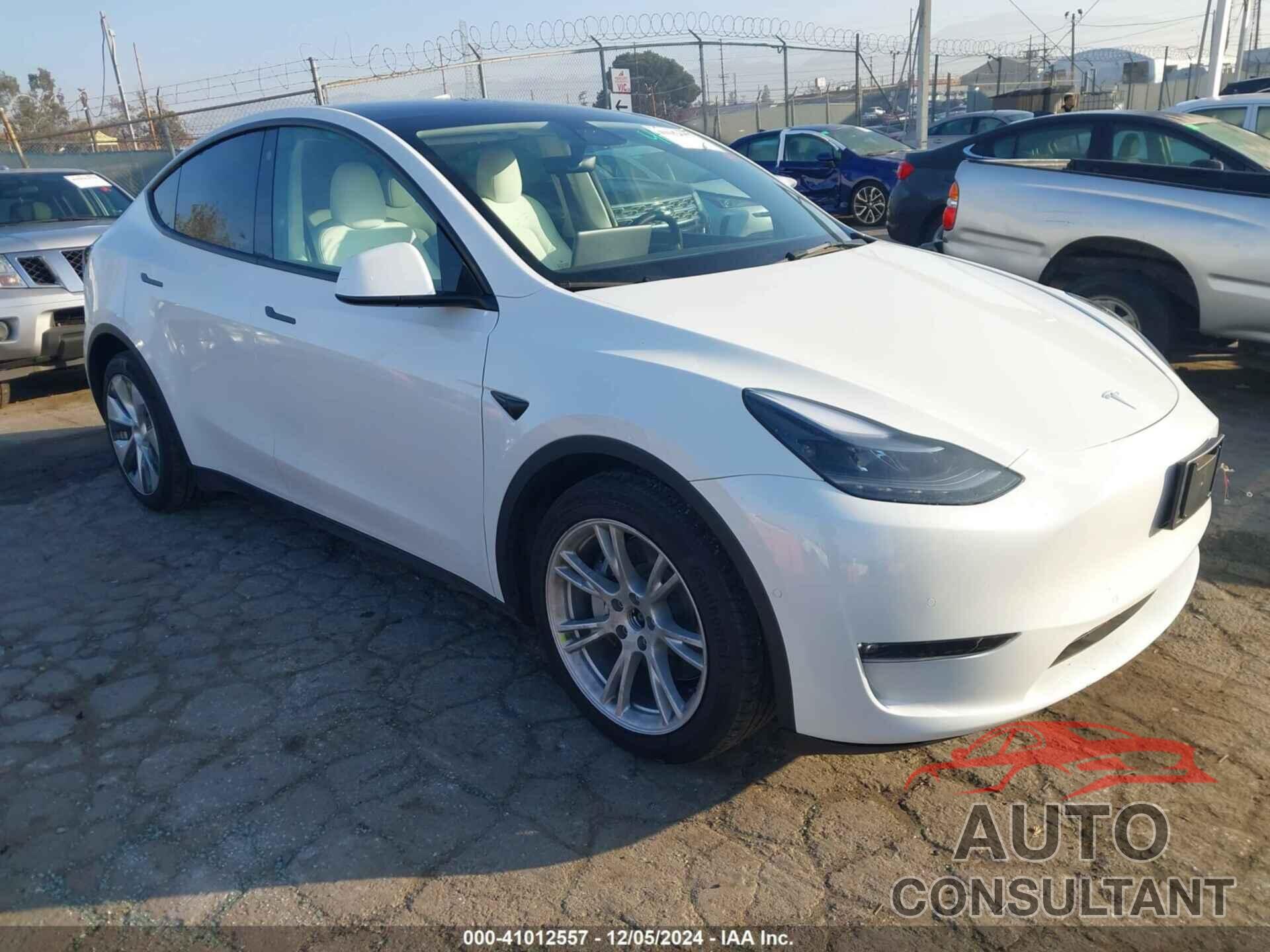 TESLA MODEL Y 2022 - 7SAYGAEE0NF381840