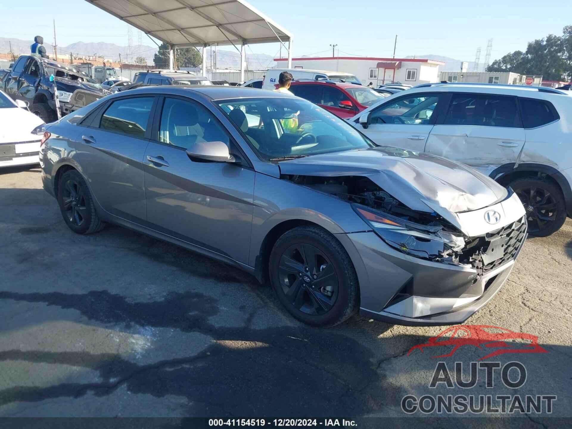 HYUNDAI ELANTRA 2023 - KMHLM4AG7PU497261