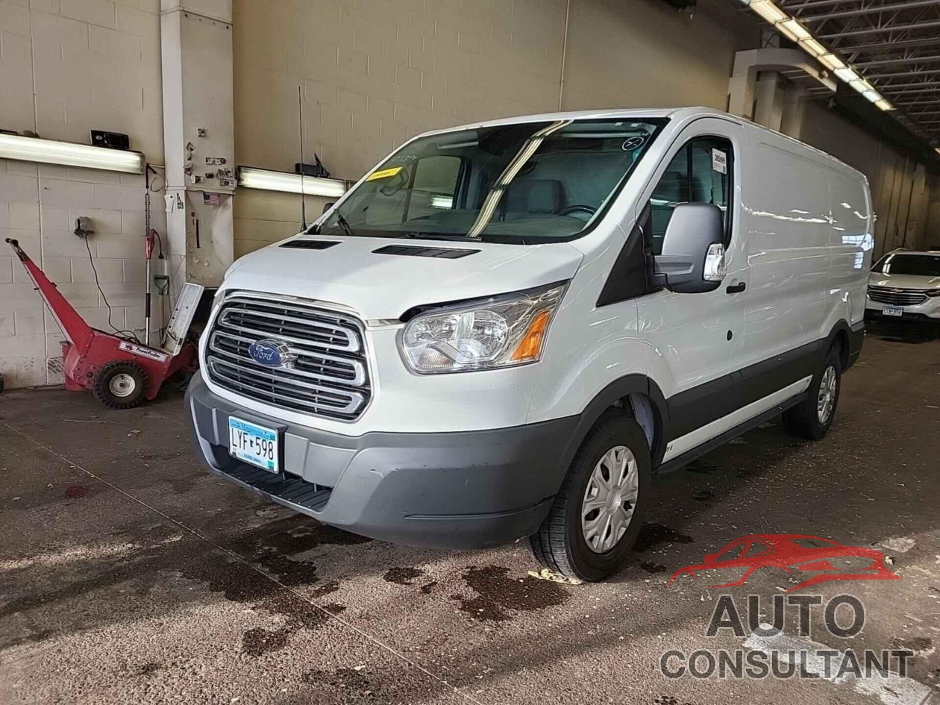 FORD TRANSIT-150 2017 - 1FTYE1YMXHKA94681