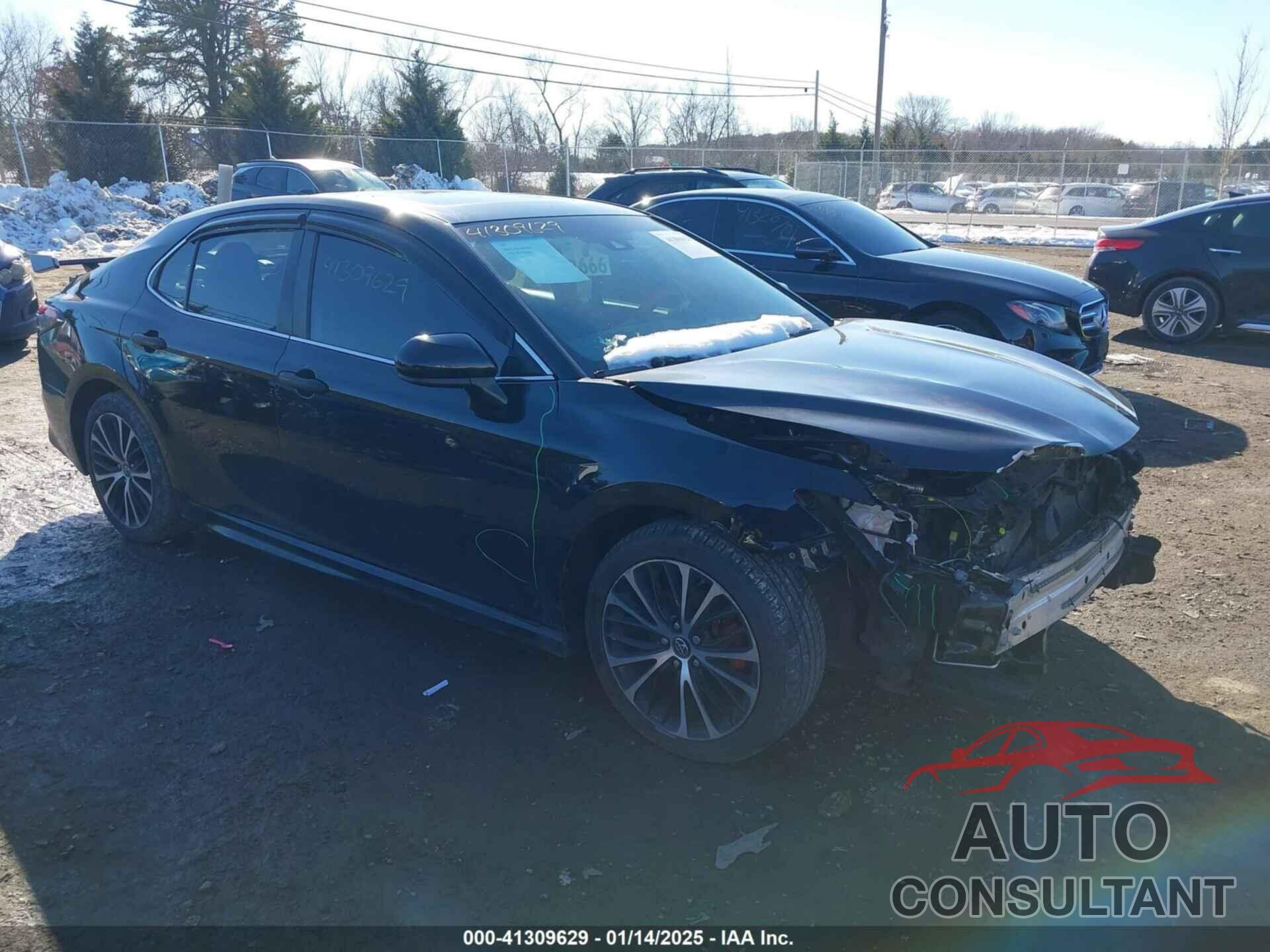 TOYOTA CAMRY 2018 - 4T1B11HKXJU132111
