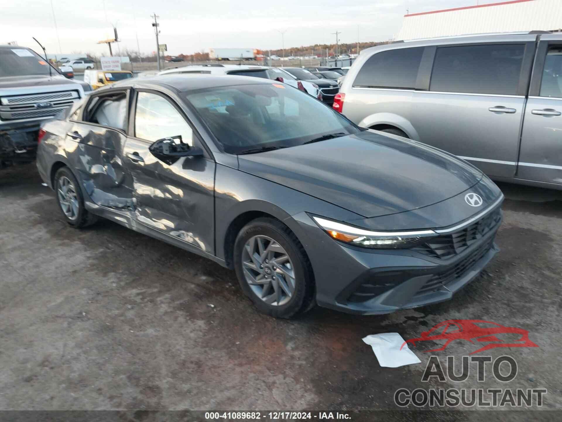 HYUNDAI ELANTRA 2024 - KMHLM4DG8RU845826