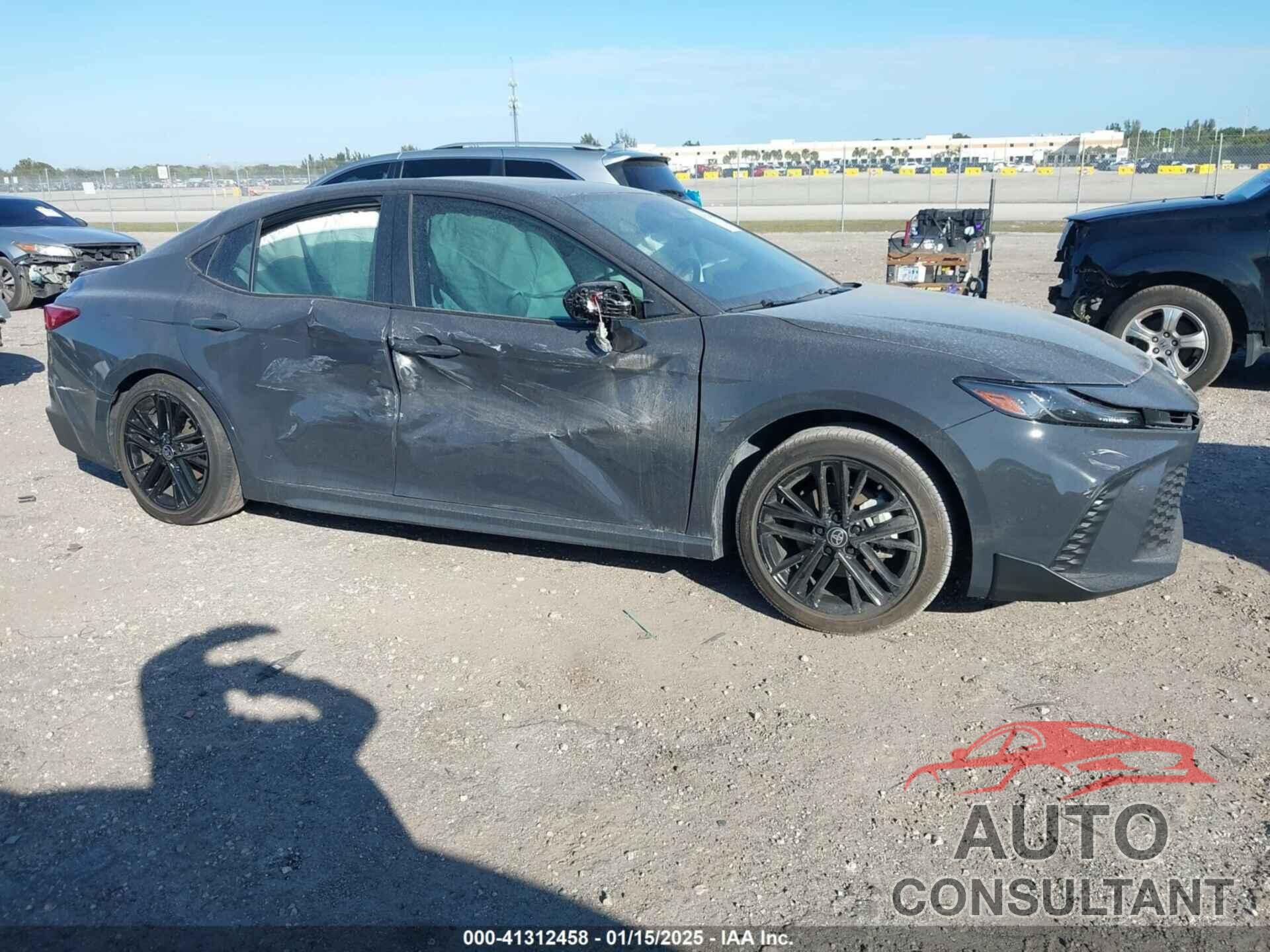 TOYOTA CAMRY 2025 - 4T1DAACKXSU001634