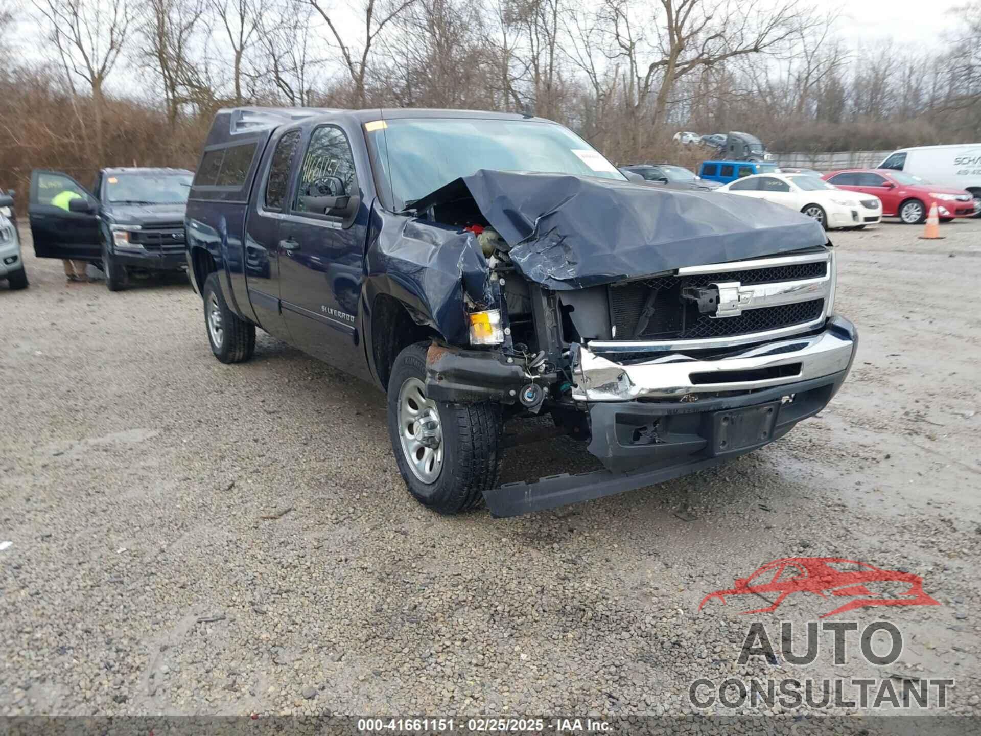 CHEVROLET SILVERADO 1500 2011 - 1GCRCREA6BZ352387