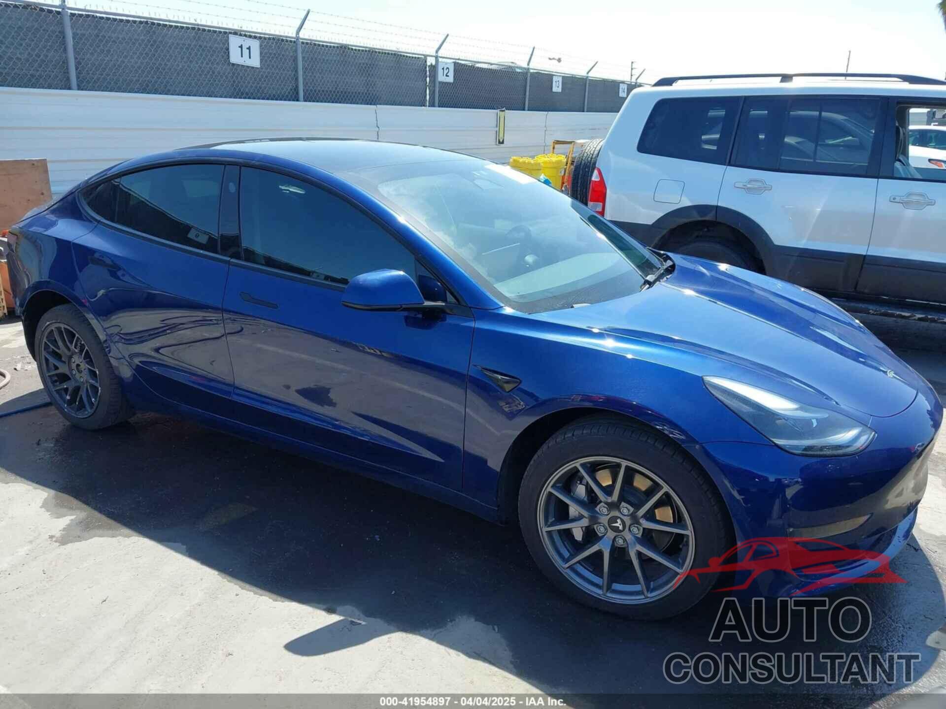 TESLA MODEL 3 2022 - 5YJ3E1EB6NF351017