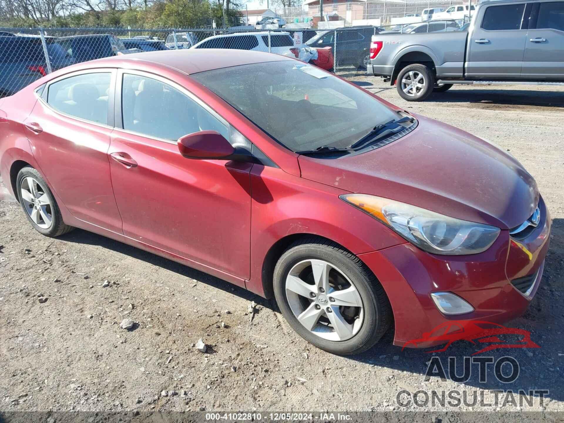 HYUNDAI ELANTRA 2013 - 5NPDH4AE2DH207588