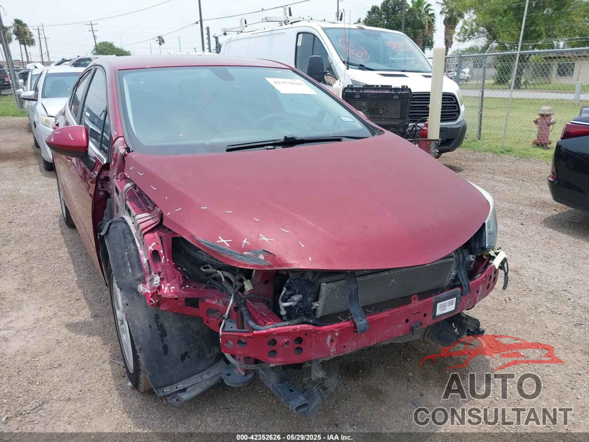 CHEVROLET CRUZE 2018 - 1G1BE5SM2J7200287