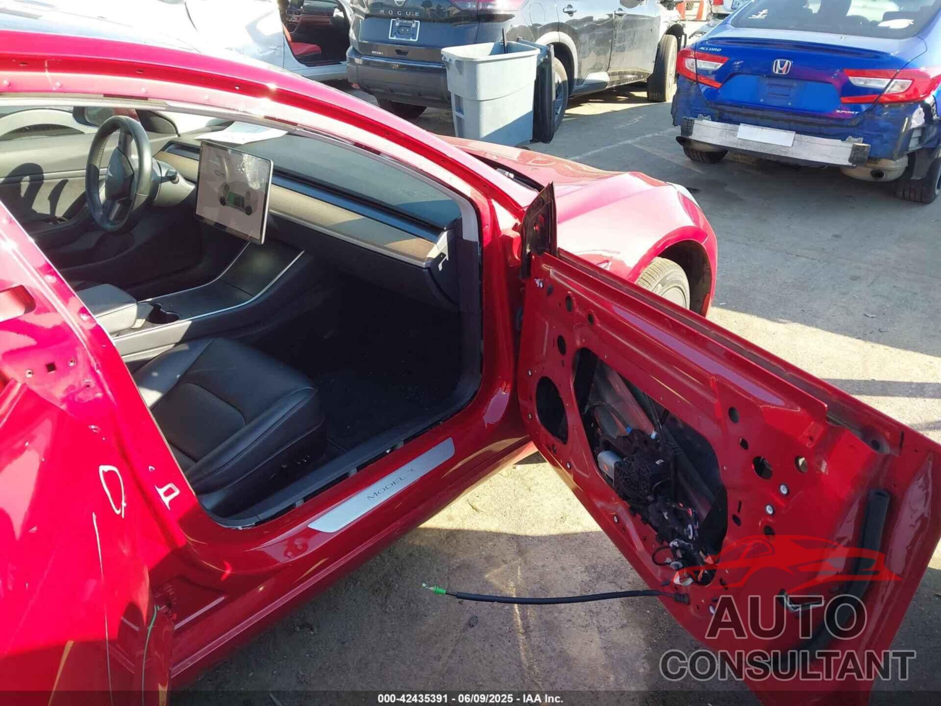 TESLA MODEL 3 2018 - 5YJ3E1EA5JF037831
