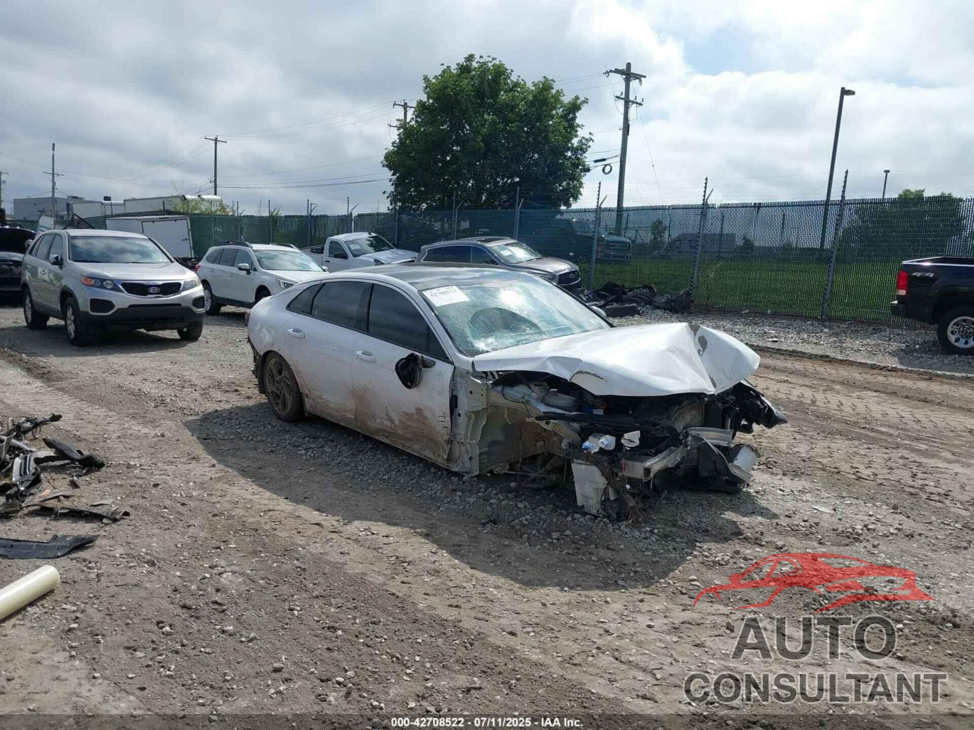 KIA K5 2025 - KNAG64J77S5325294