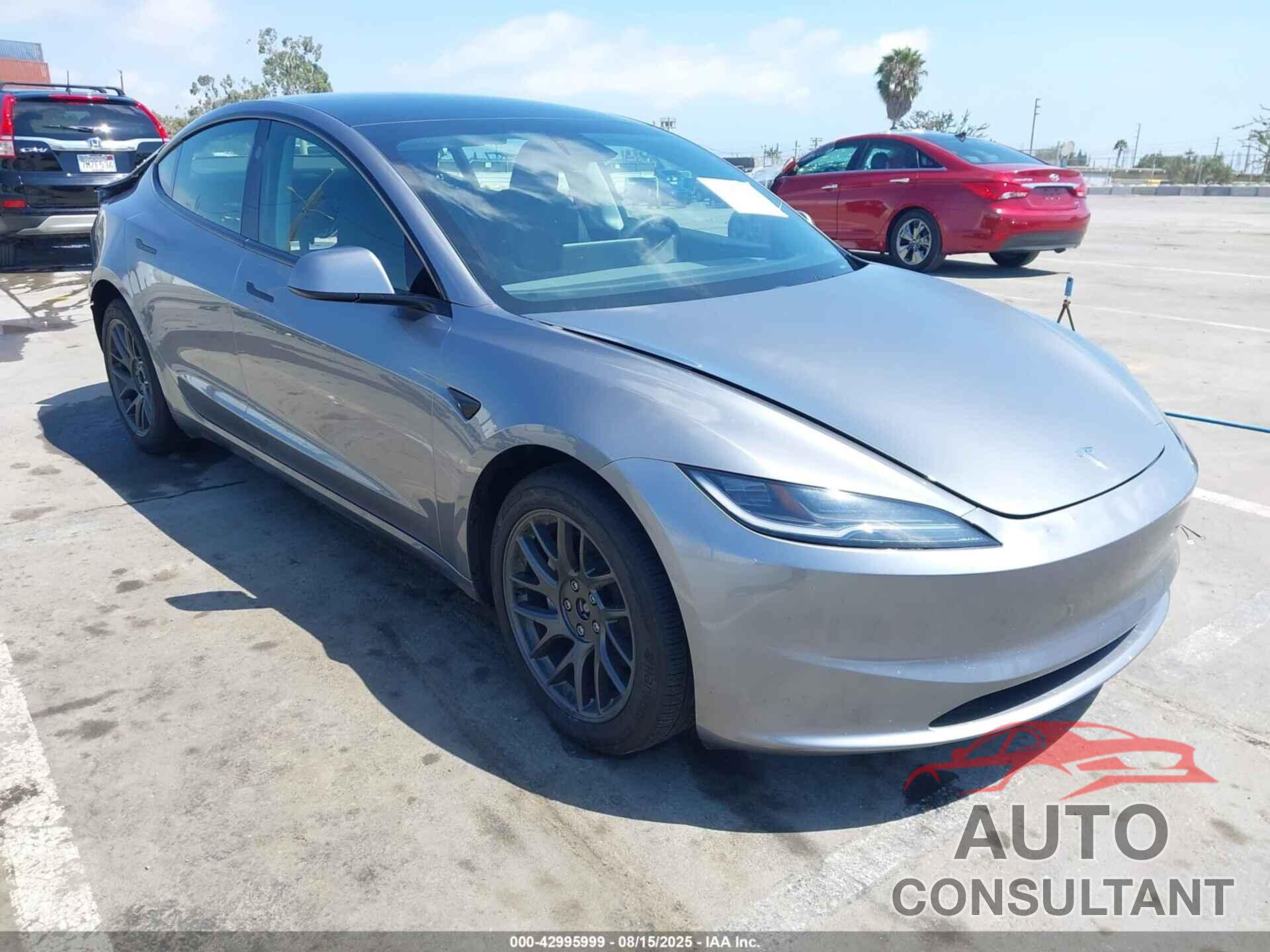TESLA MODEL 3 2025 - 5YJ3E1EB6SF913378