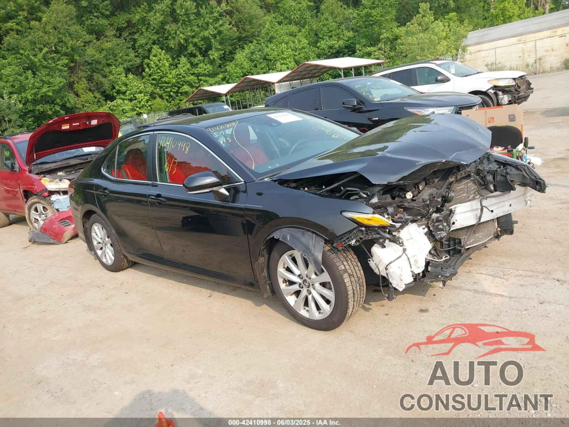 TOYOTA CAMRY 2019 - 4T1B11HK2KU265821