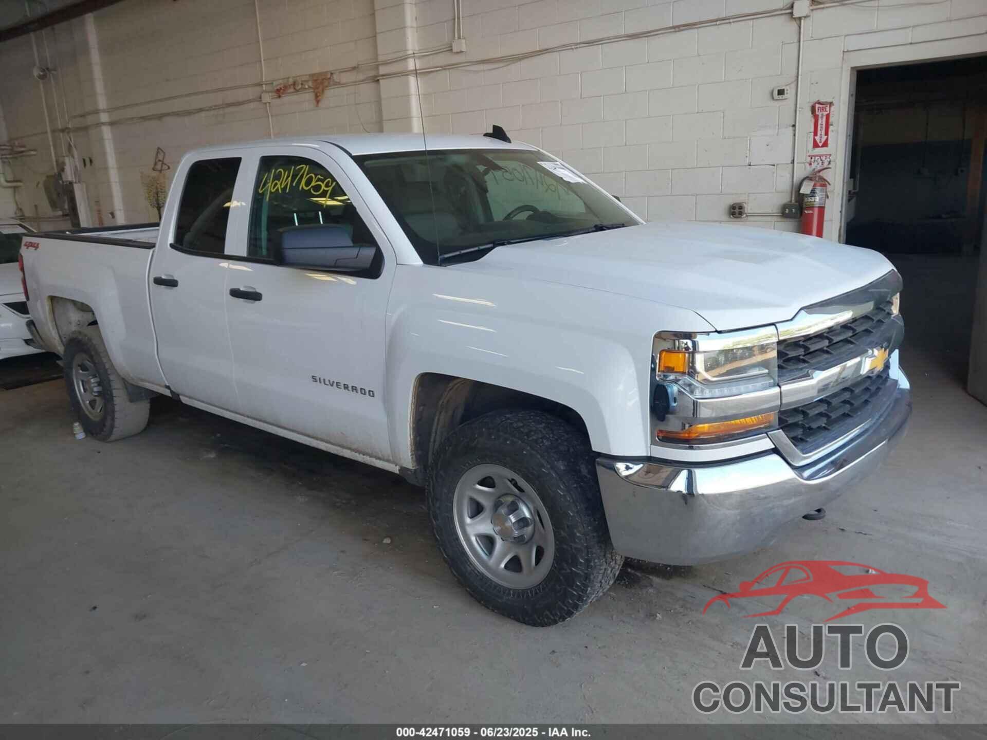 CHEVROLET SILVERADO 1500 2018 - 1GCVKNEC9JZ244324