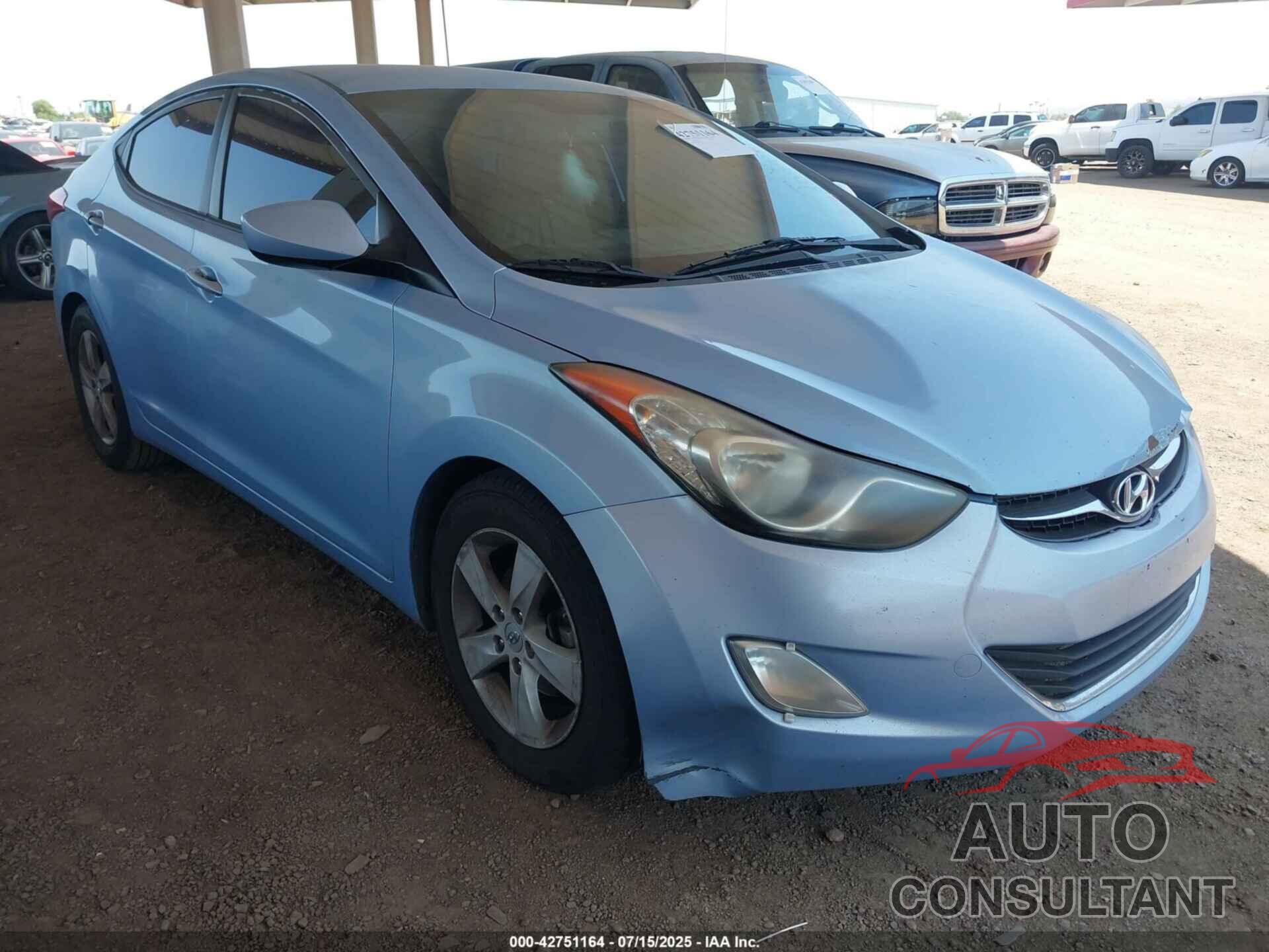 HYUNDAI ELANTRA 2013 - KMHDH4AE8DU809946