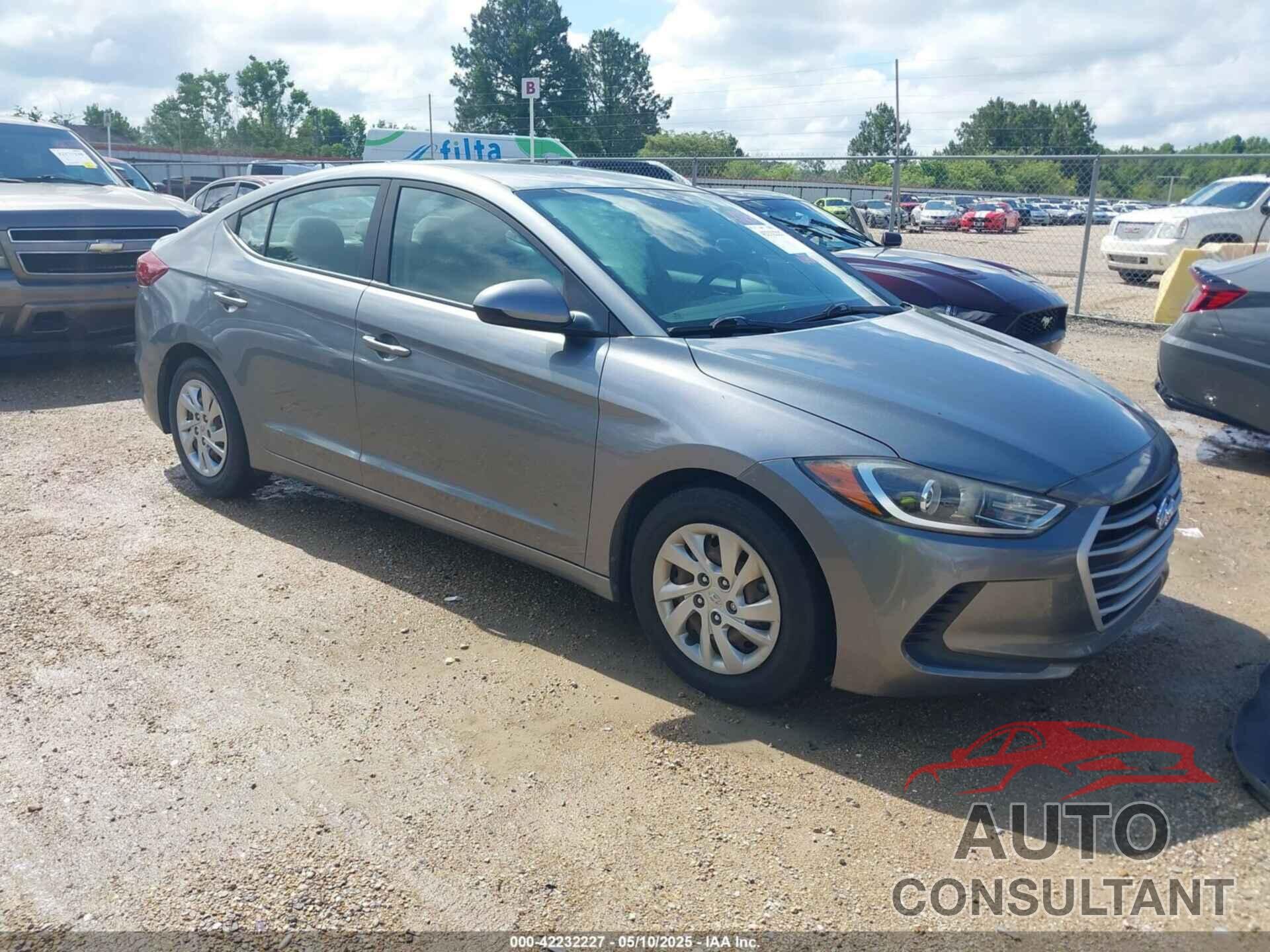 HYUNDAI ELANTRA 2017 - KMHD74LF6HU424271