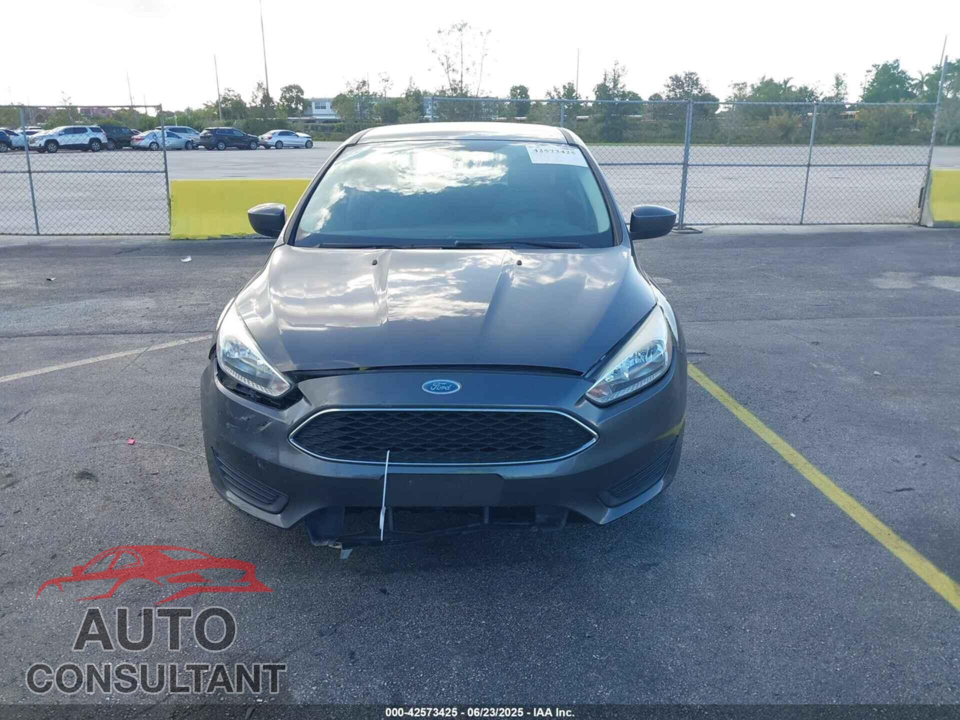 FORD FOCUS 2018 - 1FADP3K2XJL238585