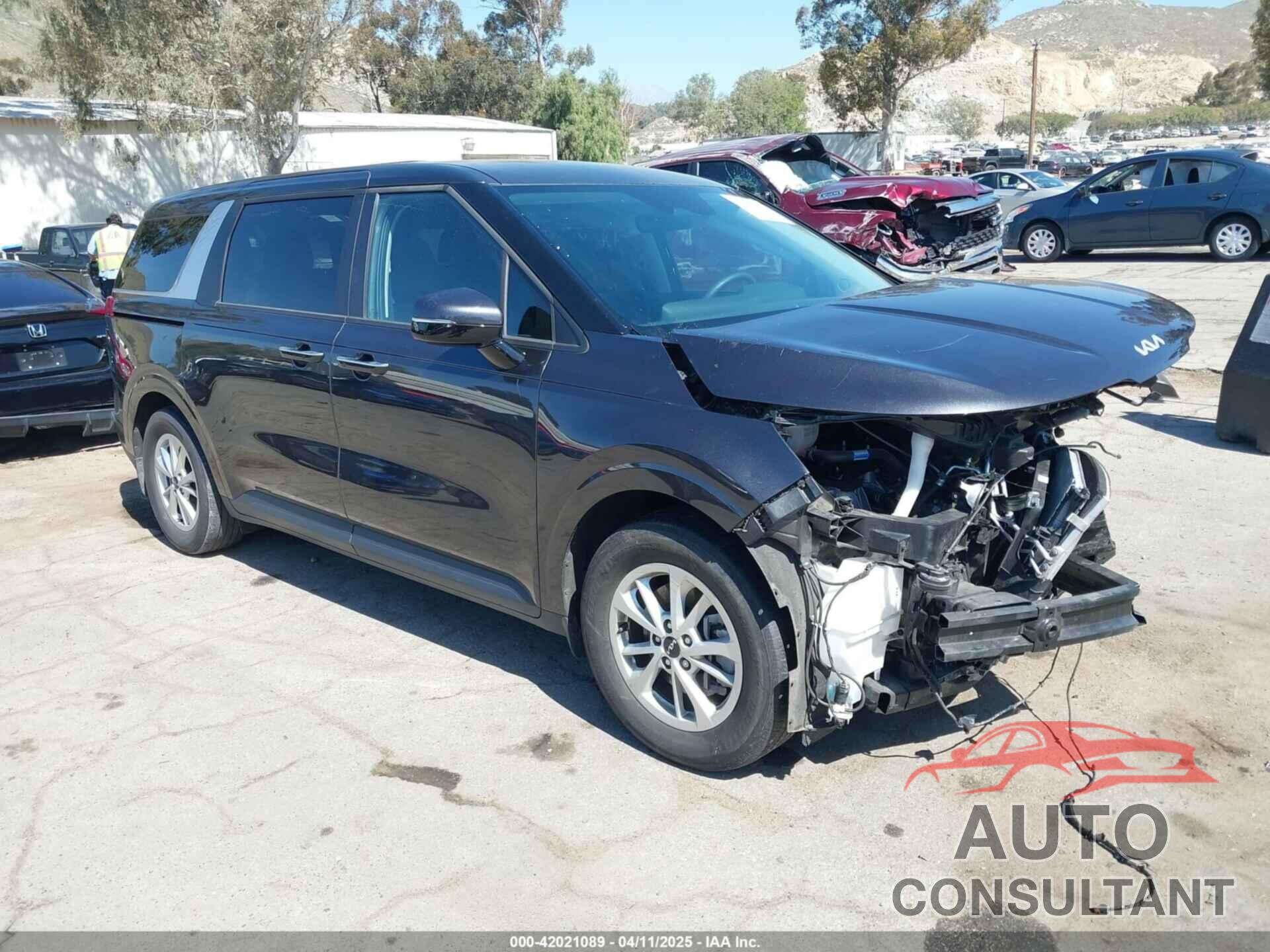 KIA CARNIVAL MPV 2024 - KNDNB4H31R6332240