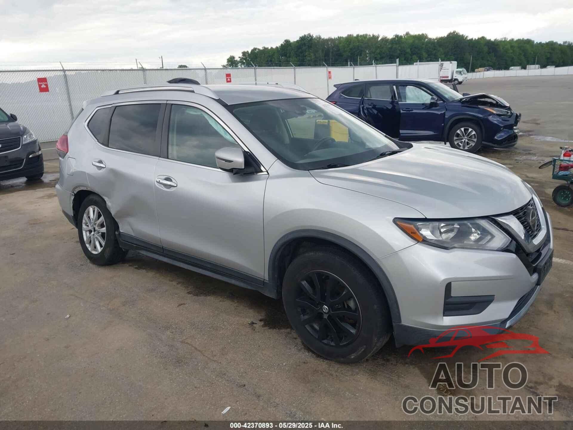 NISSAN ROGUE 2019 - KNMAT2MV2KP516092