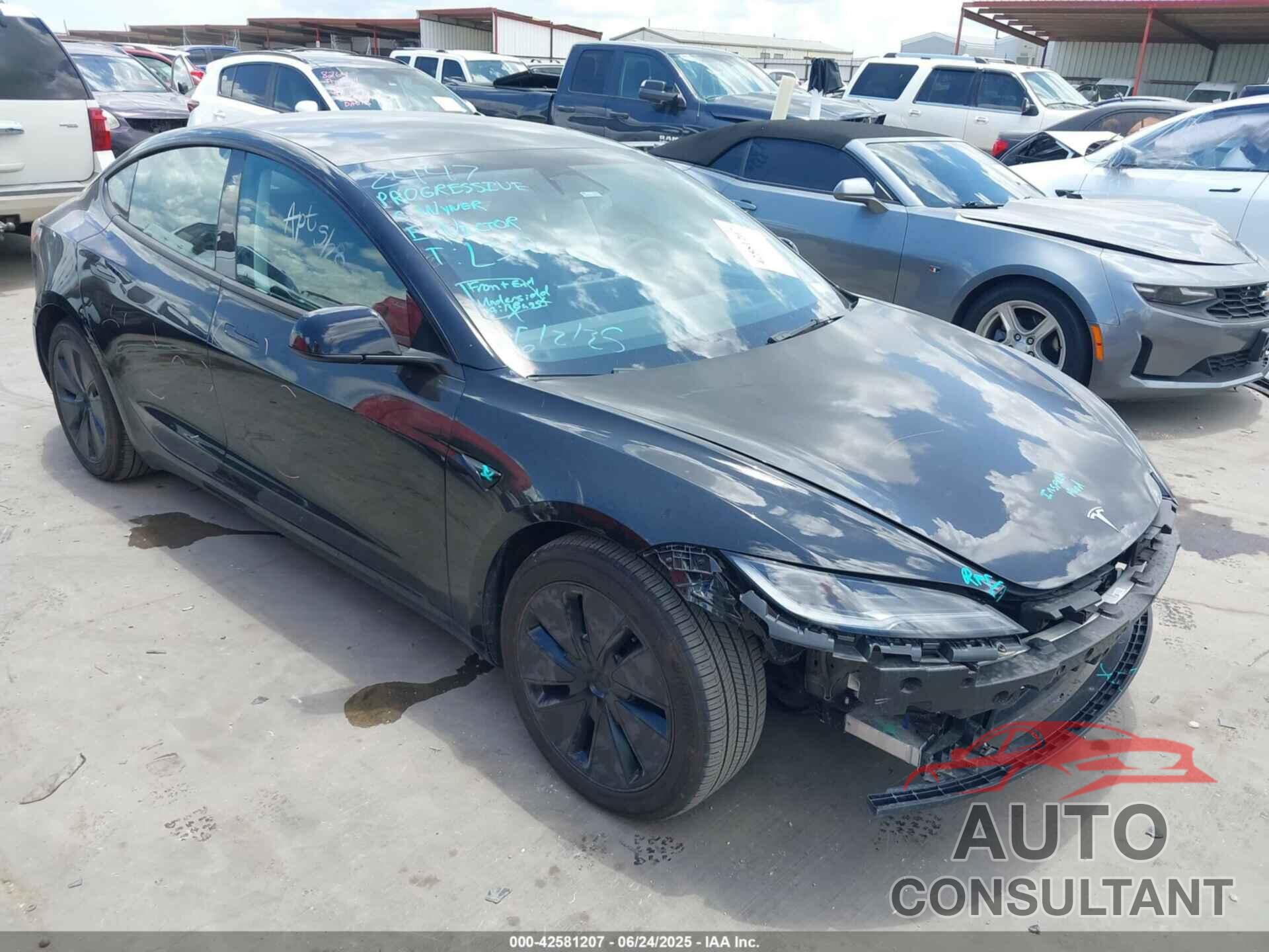TESLA MODEL 3 2024 - 5YJ3E1EAXRF734469