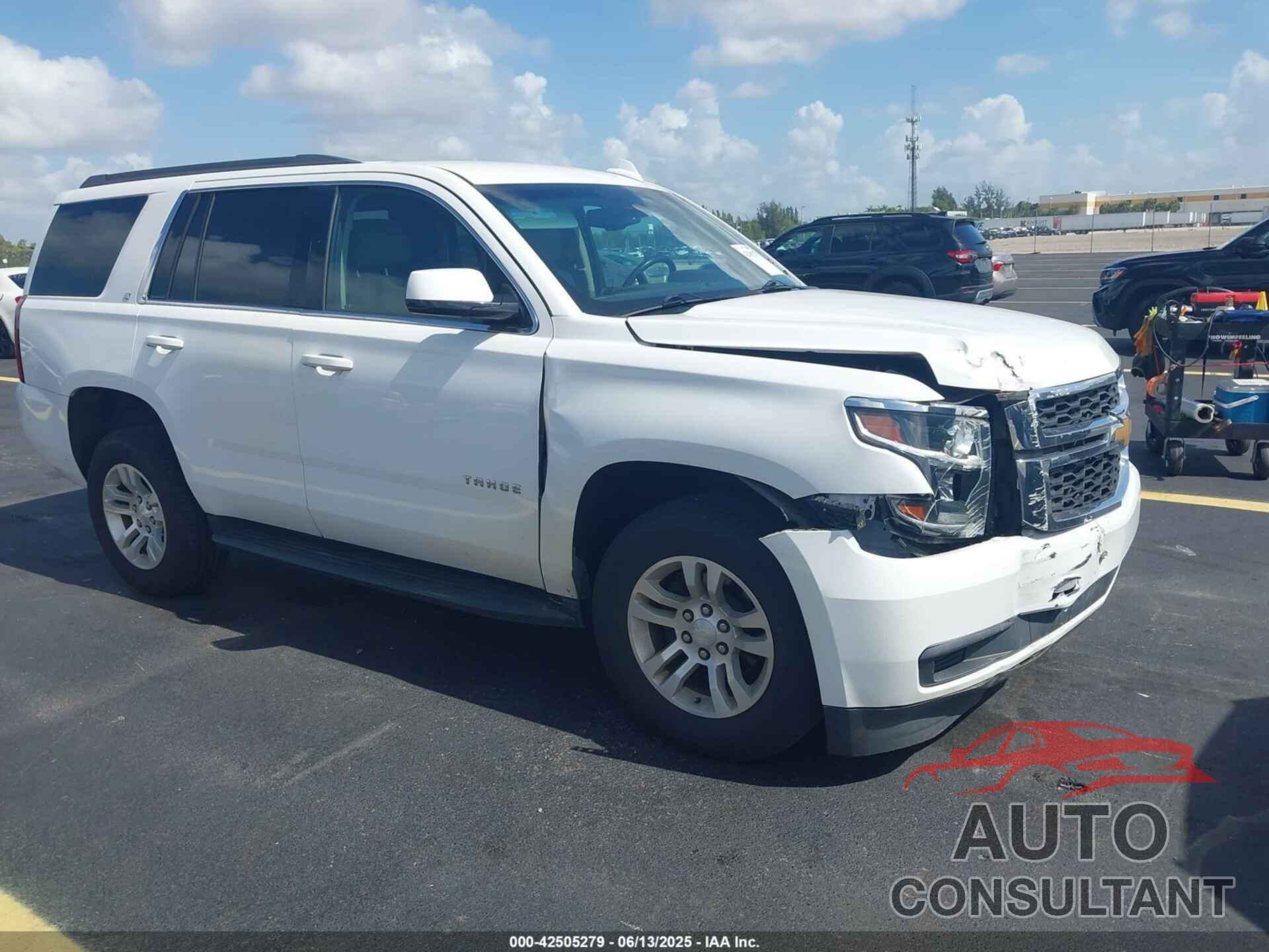 CHEVROLET TAHOE 2019 - 1GNSCBKC0KR358921