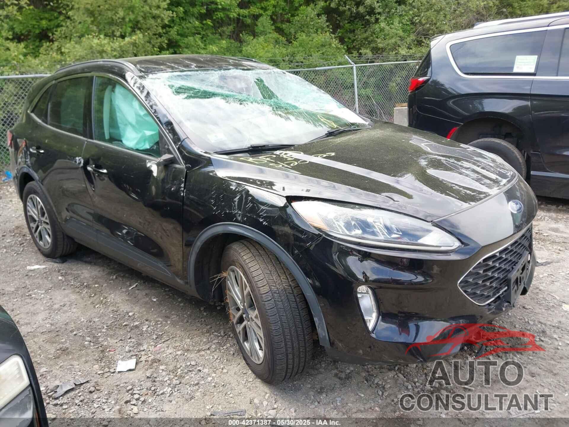 FORD ESCAPE 2021 - 1FMCU9H94MUA61032