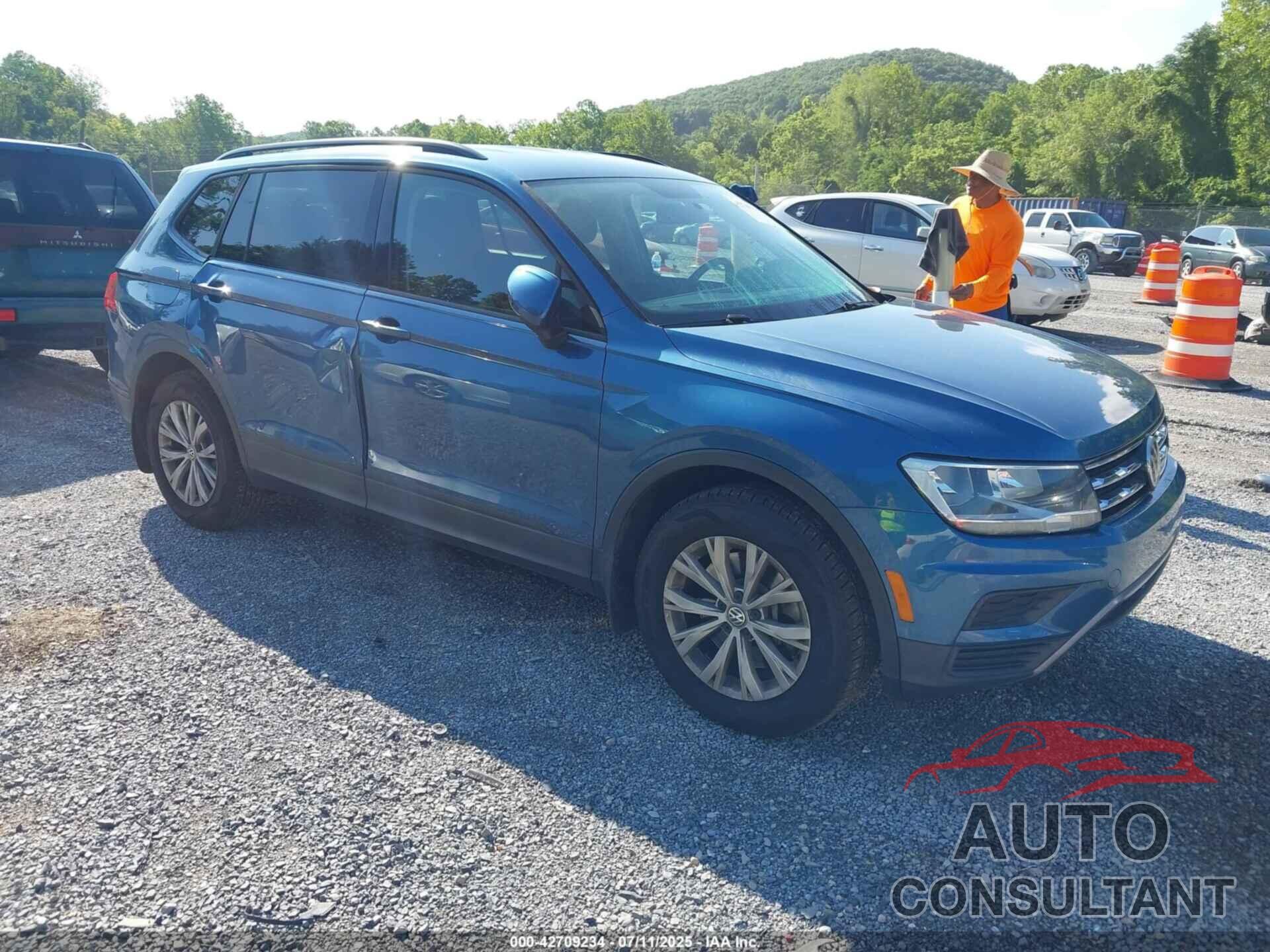 VOLKSWAGEN TIGUAN 2019 - 3VV0B7AX6KM045654