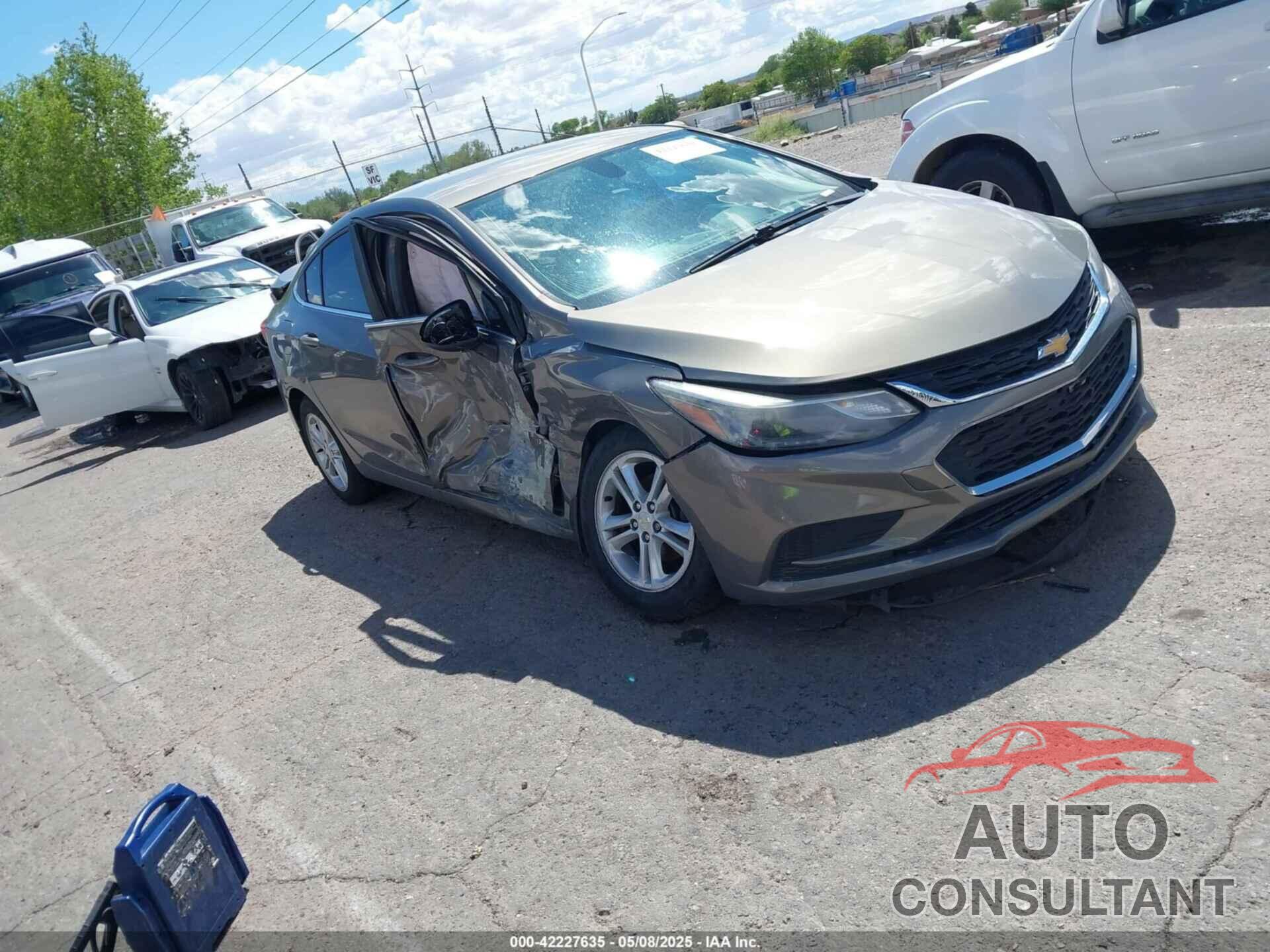 CHEVROLET CRUZE 2017 - 1G1BE5SM7H7186039