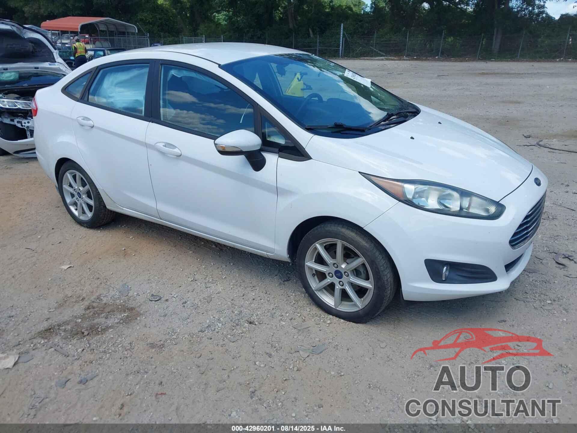FORD FIESTA 2015 - 3FADP4BJ8FM132624
