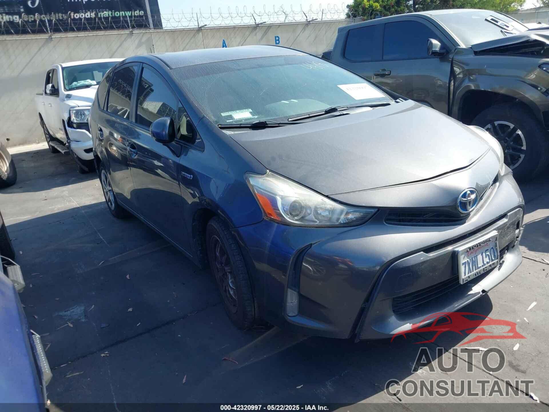 TOYOTA PRIUS V 2017 - JTDZN3EU4HJ064618
