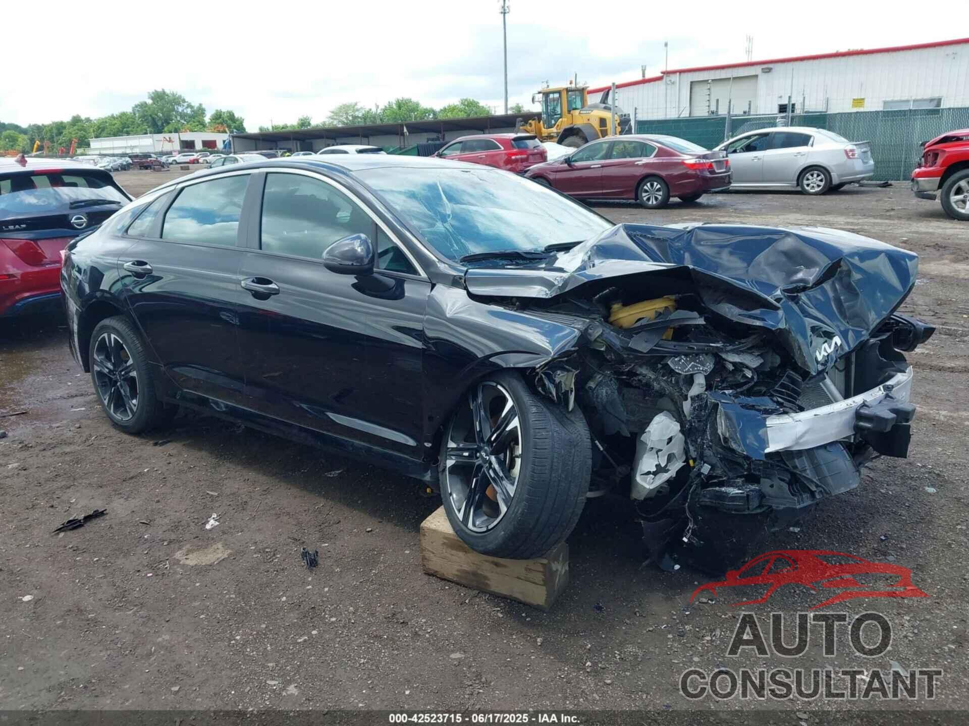 KIA K5 2023 - 5XXG64J22PG167327