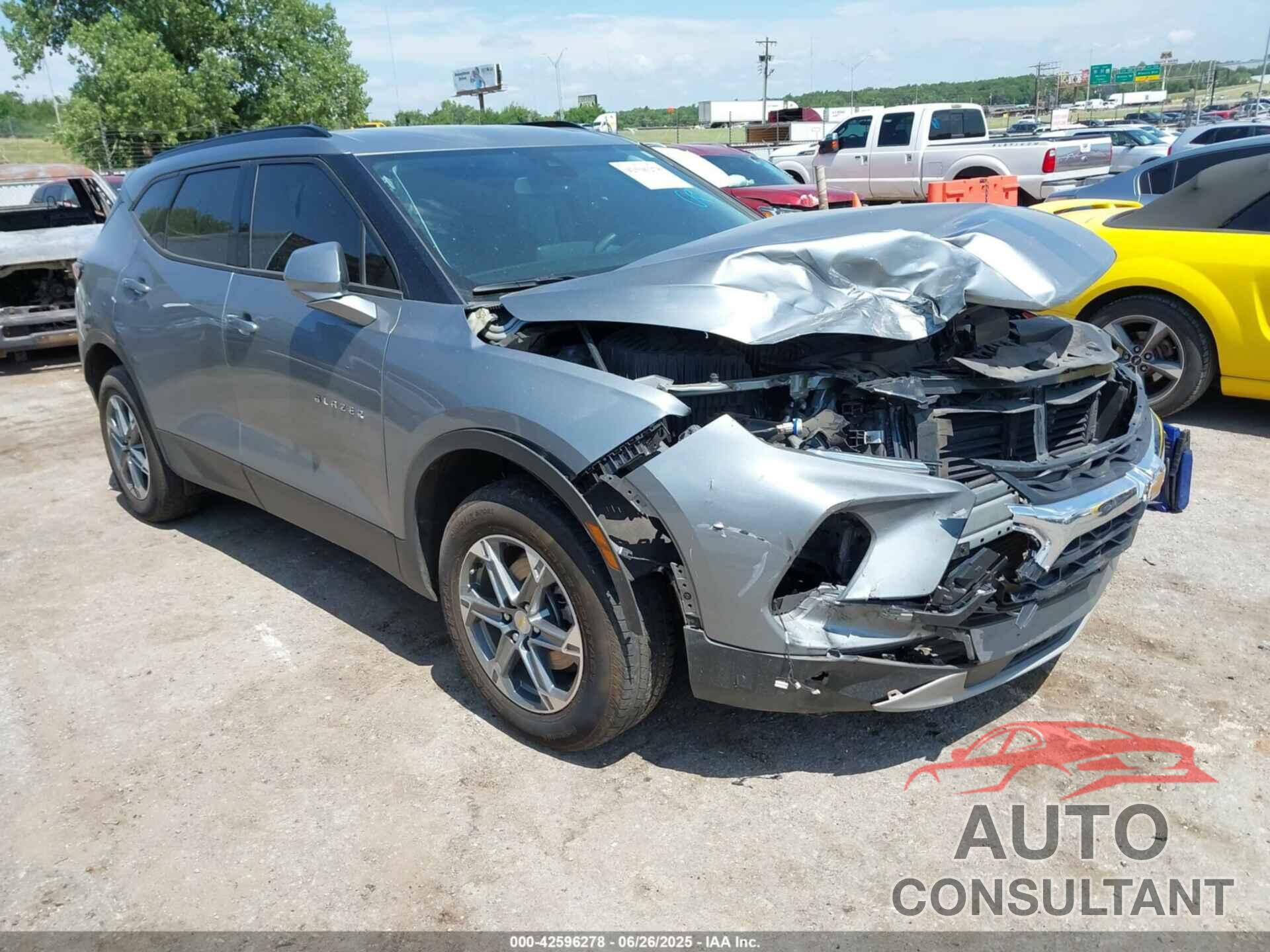 CHEVROLET BLAZER 2024 - 3GNKBCR40RS213425