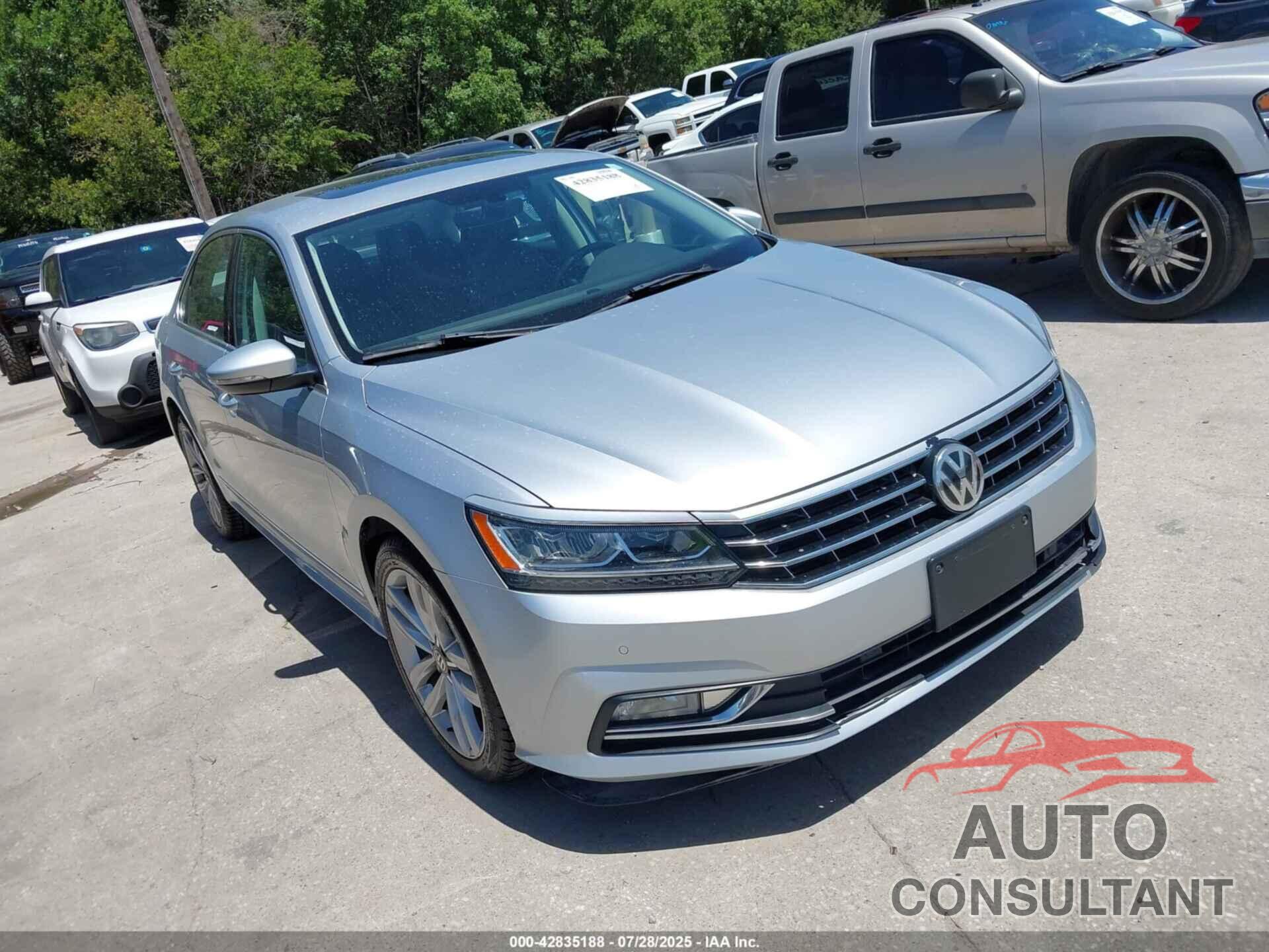 VOLKSWAGEN PASSAT 2017 - 1VWGT7A36HC049976