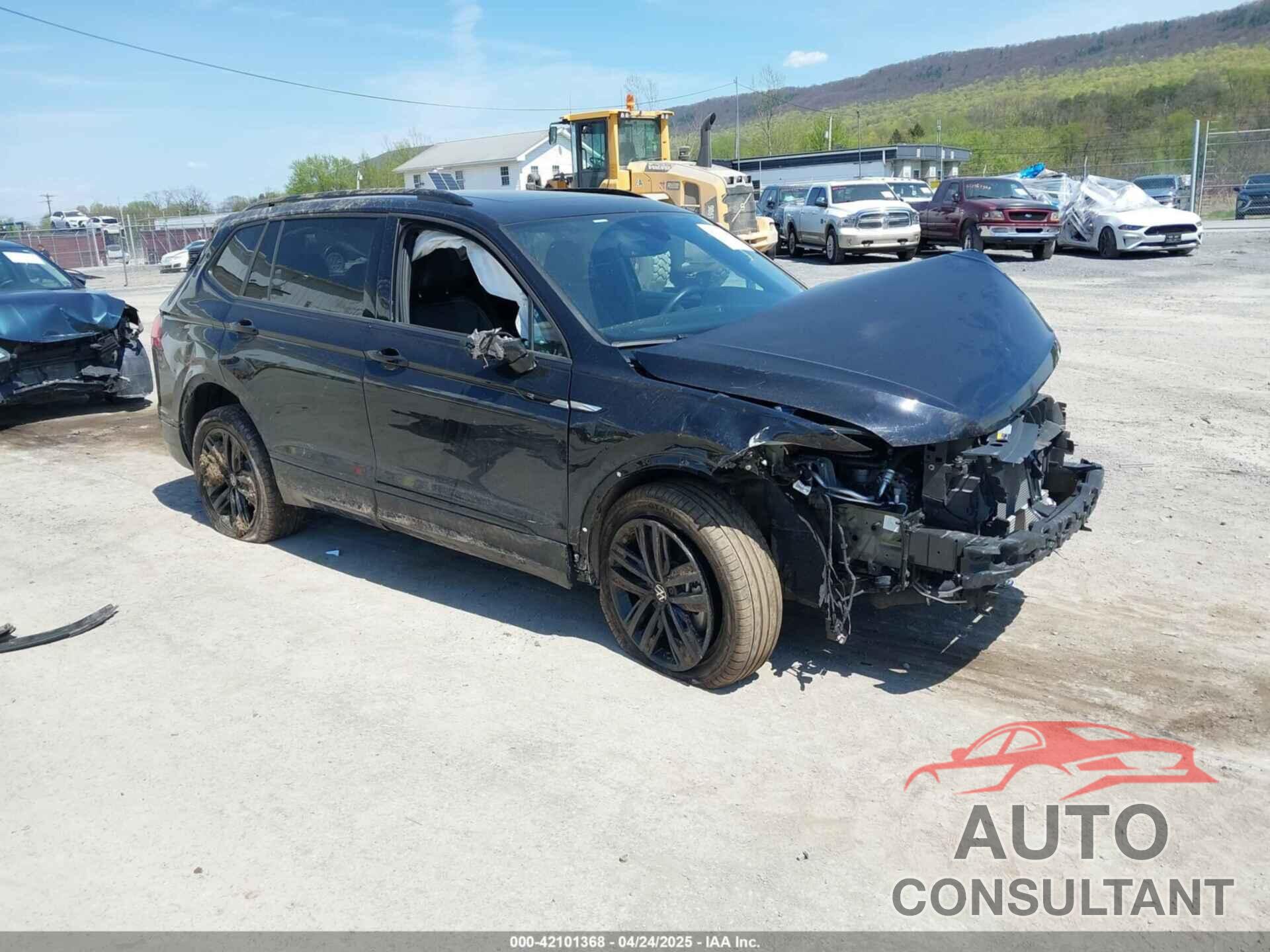 VOLKSWAGEN TIGUAN 2022 - 3VV8B7AX8NM083992
