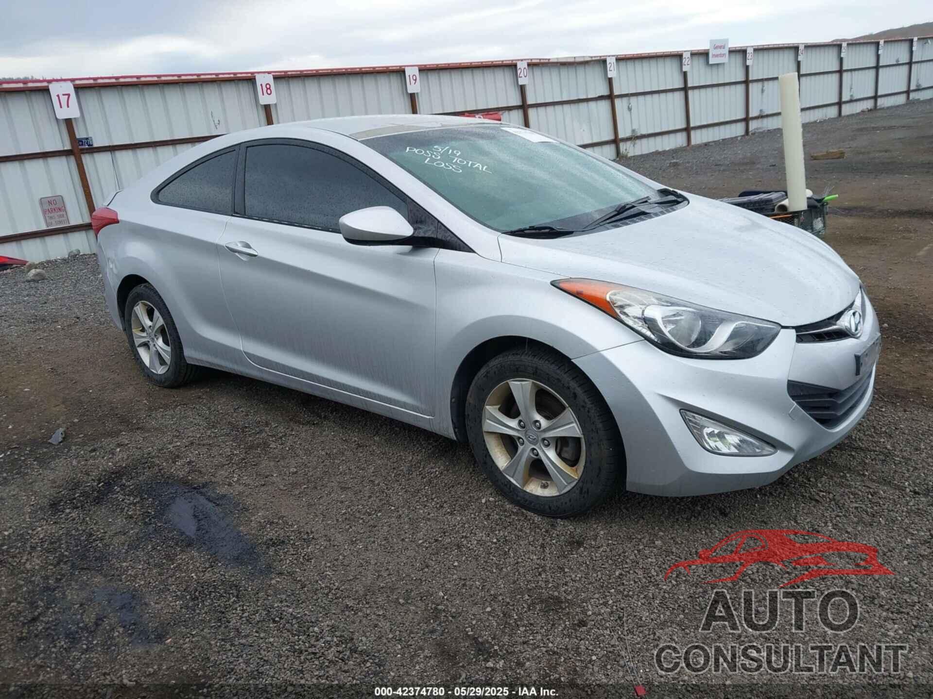 HYUNDAI ELANTRA 2013 - KMHDH6AE3DU007543