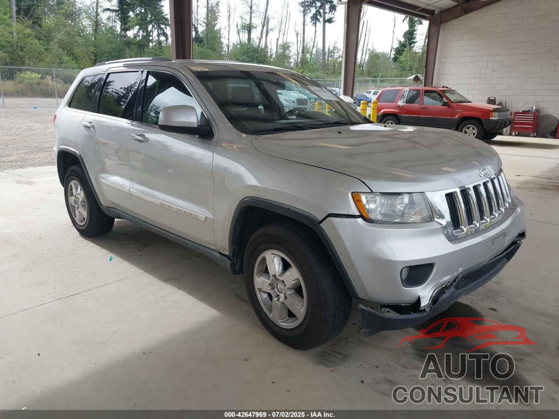 JEEP GRAND CHEROKEE 2011 - 1J4RR4GG4BC677748