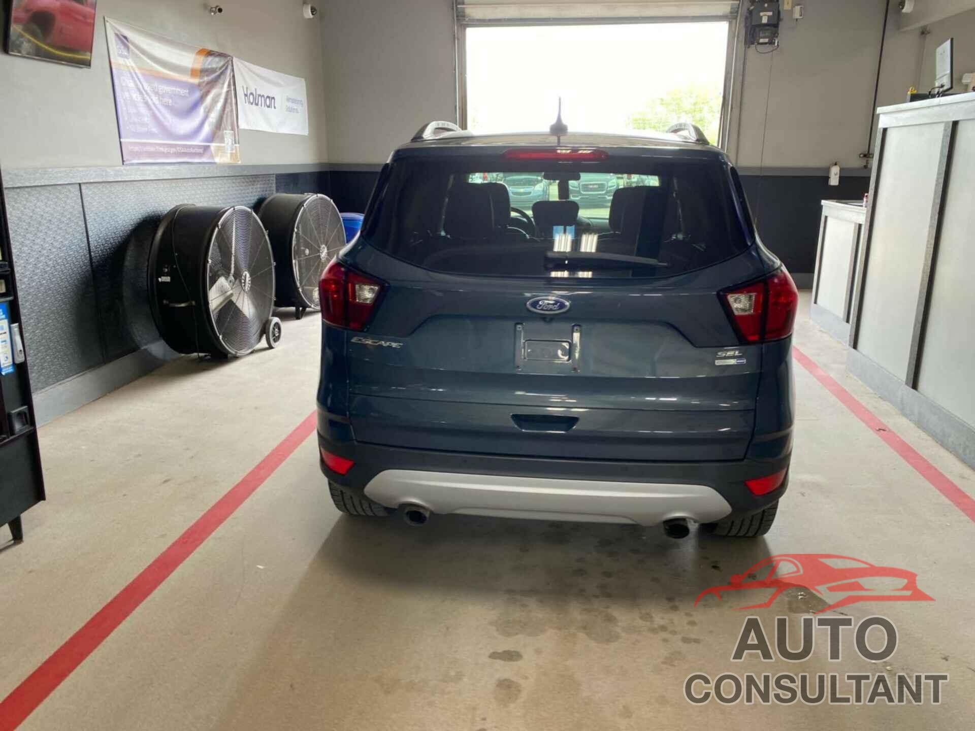 FORD ESCAPE 2019 - 1FMCU9HD8KUA65604