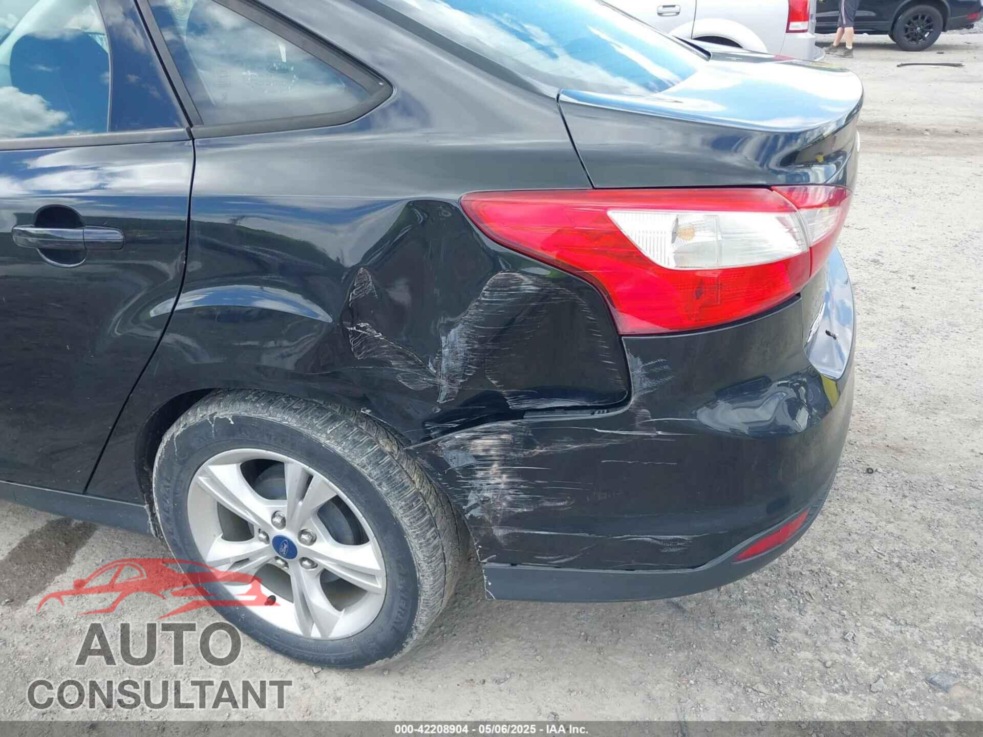 FORD FOCUS 2013 - 1FADP3F21DL370052